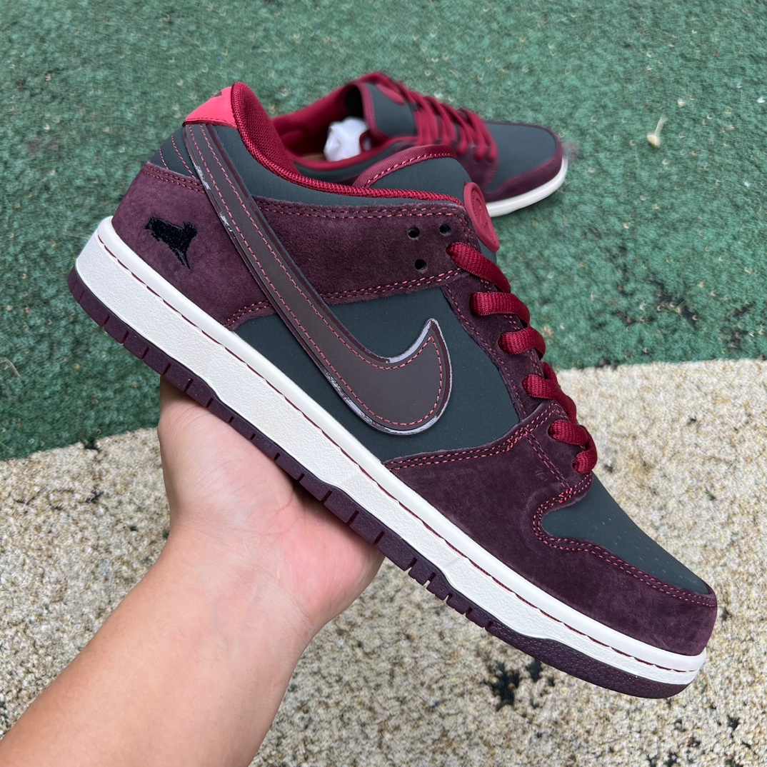 2025 RIOT Skateshop x Dunk Low Pro SB QS Mahogany Dark Beetroot FZ1289 200