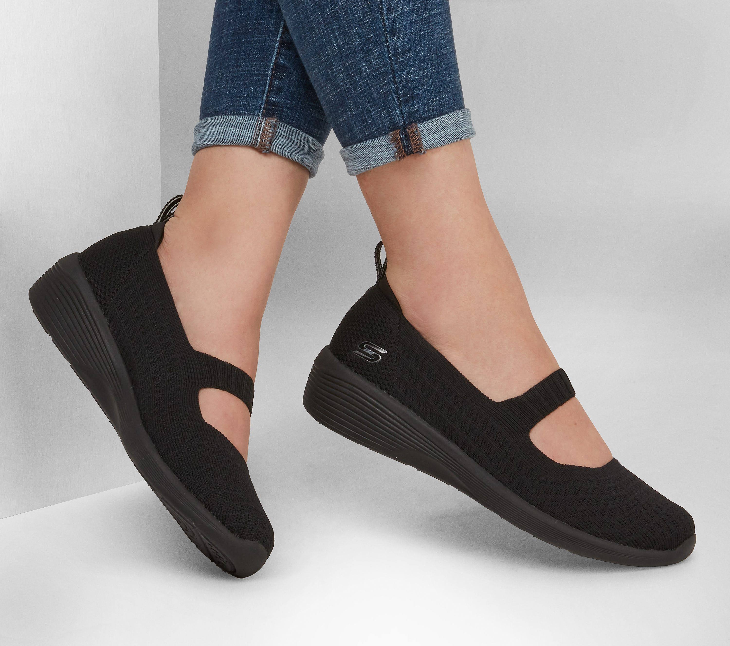 Skechers Womens Arya  Mellow Idea Sneakers BlackBlack 80