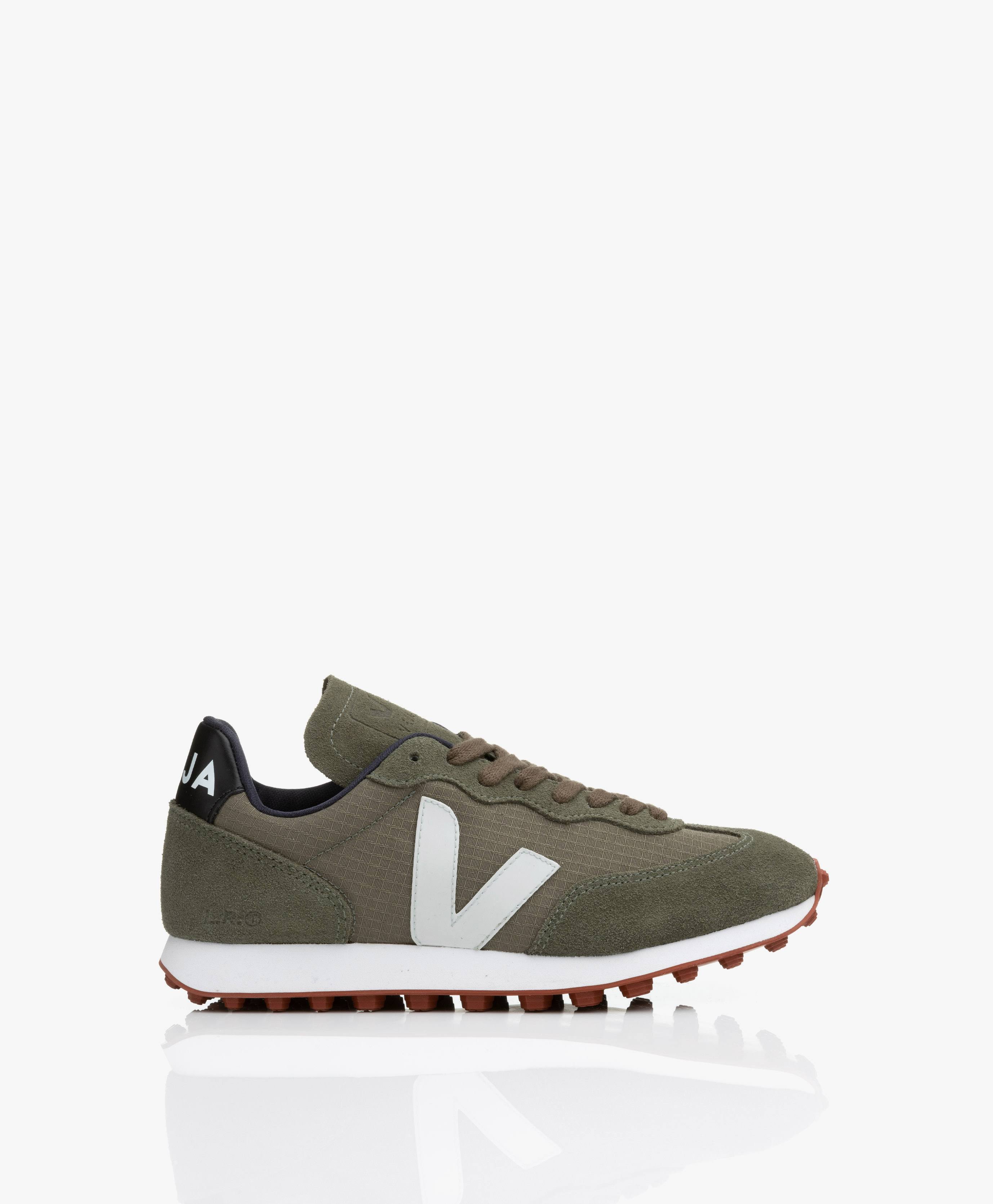 Veja  Rio Branco Sneakers Women  Green