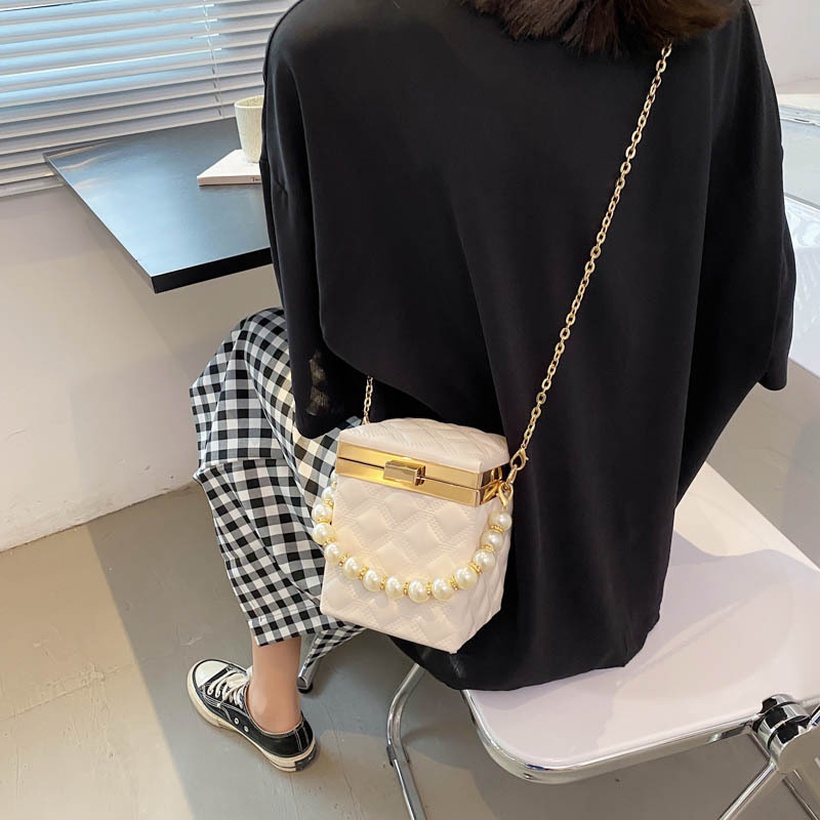 New Metal Buckle Chain Messenger Geometric Bag