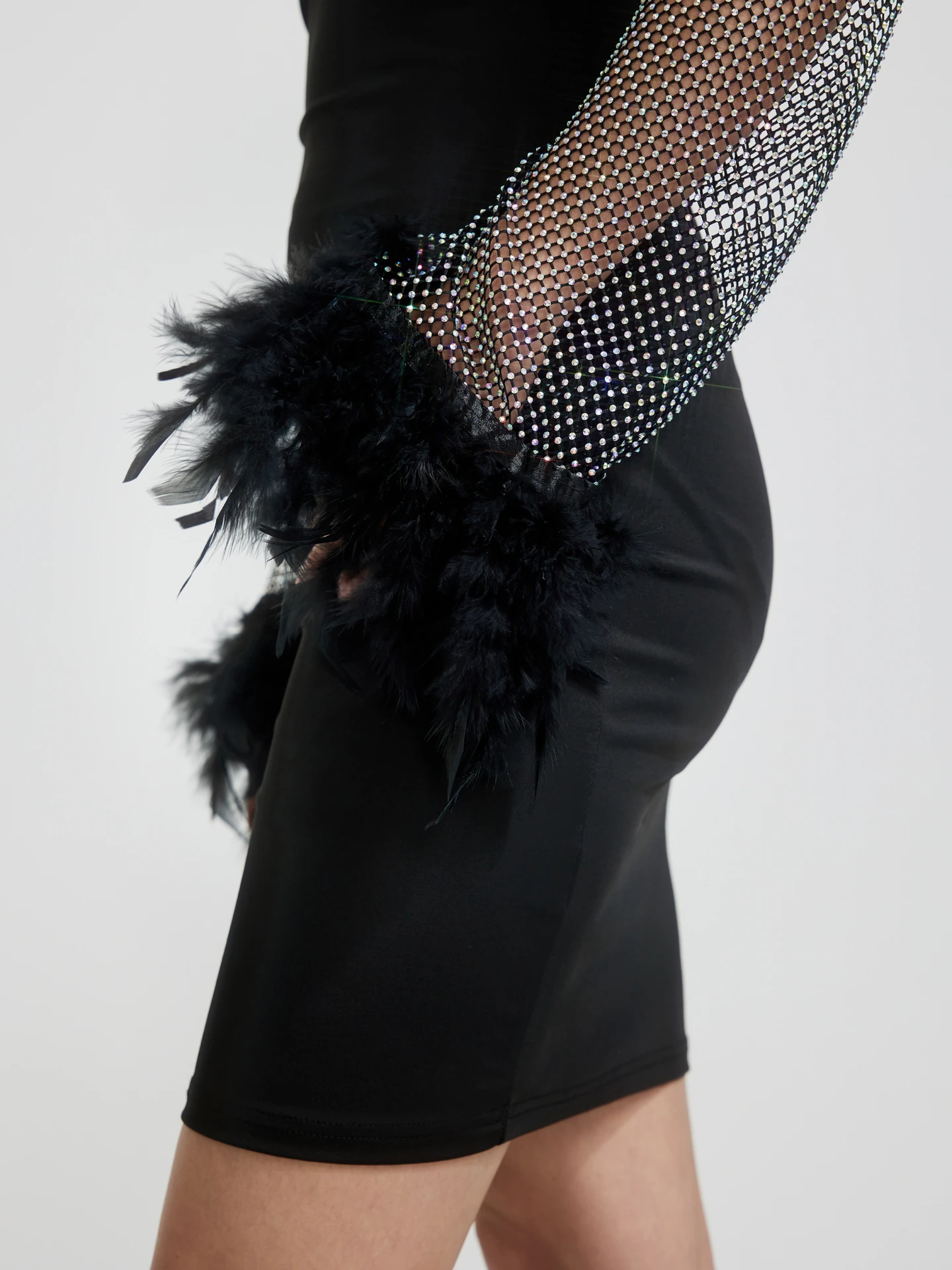 Rhinestone Pullover T-Shirt IN Black