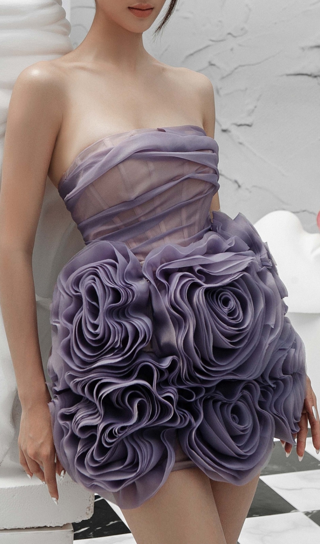 STRAPLESS 3D FLOWER MINI DRESS IN LAVENDER