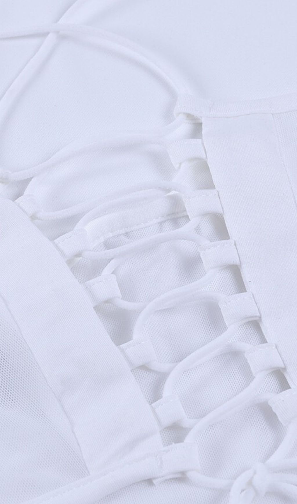 Belted waistcoat on the back.