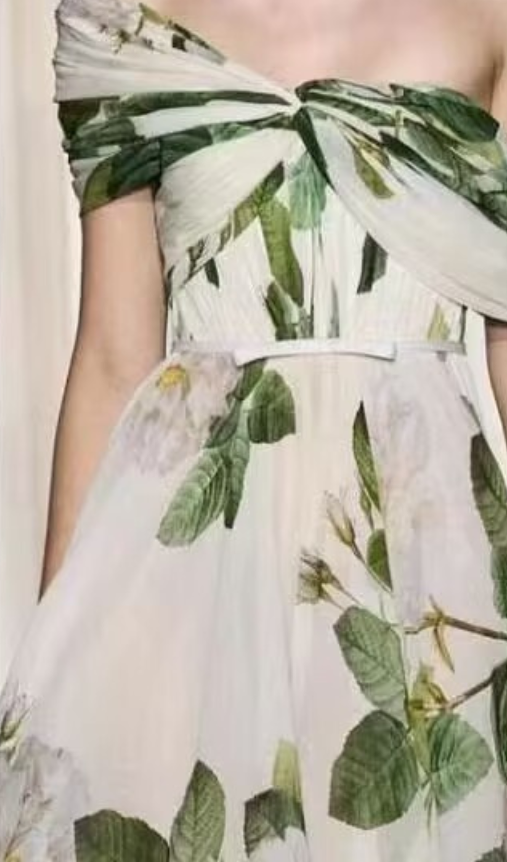 SLEEVELESS GREEN PRINTED BATEAU NECKLINE OFF-SHOULDER TUBE TOP MAXI DRESS