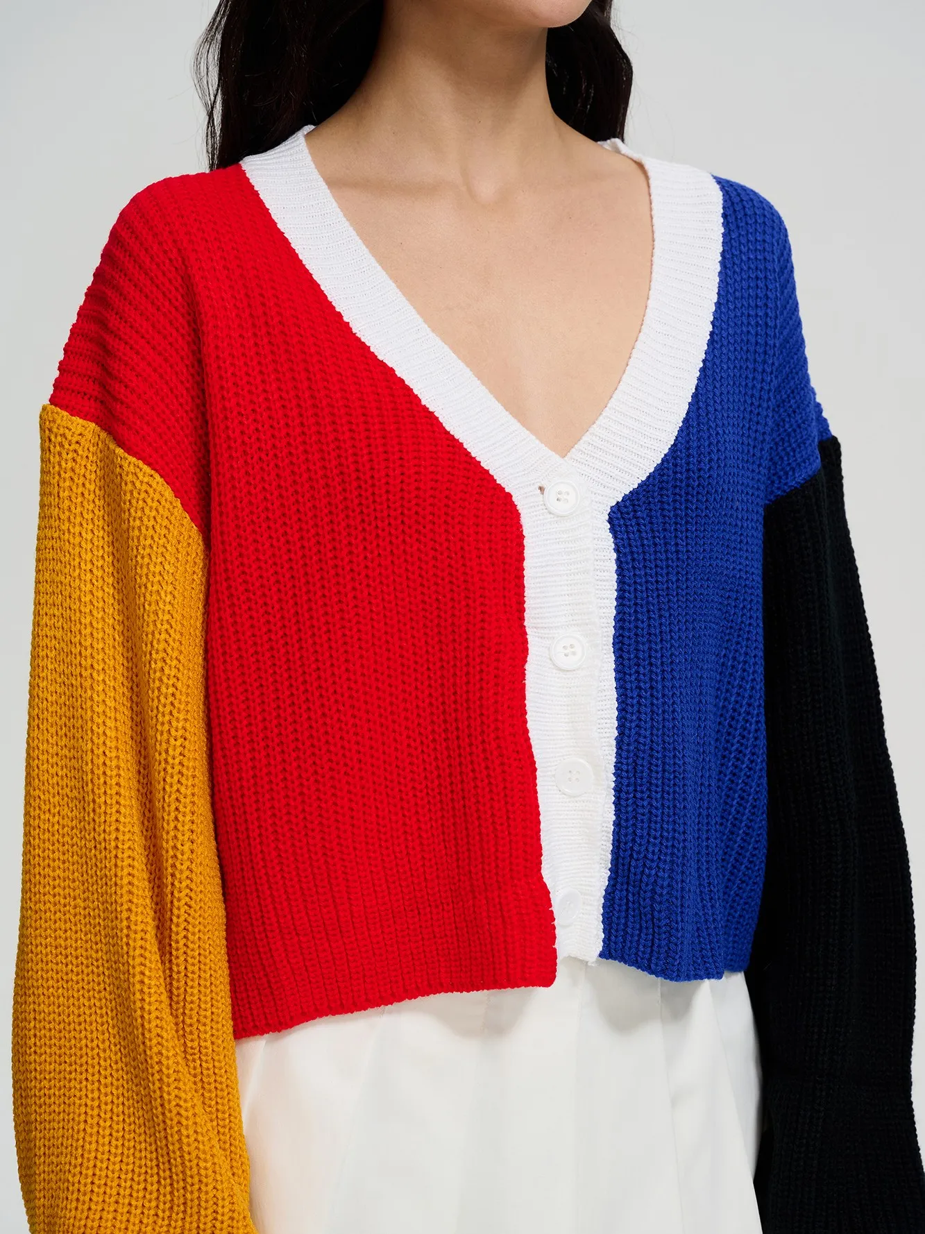 Buttoned Knit Cardigan in Blue-Red