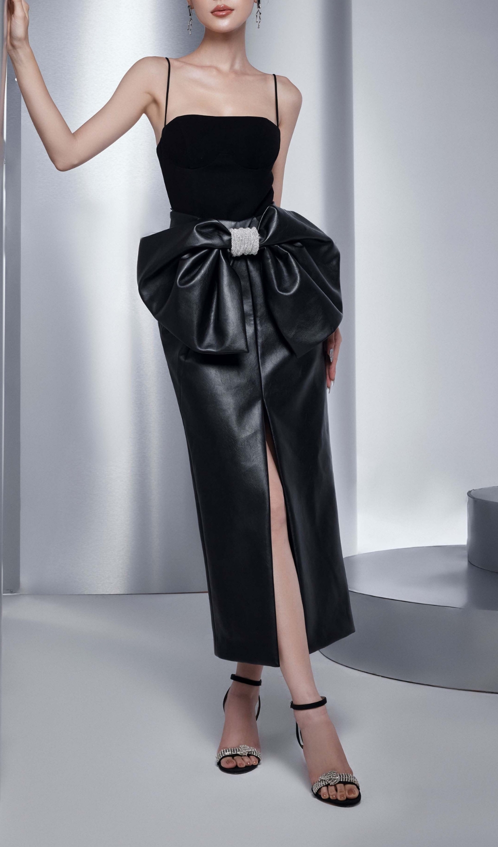 BLACK STRAP BOW MIDI DRESS