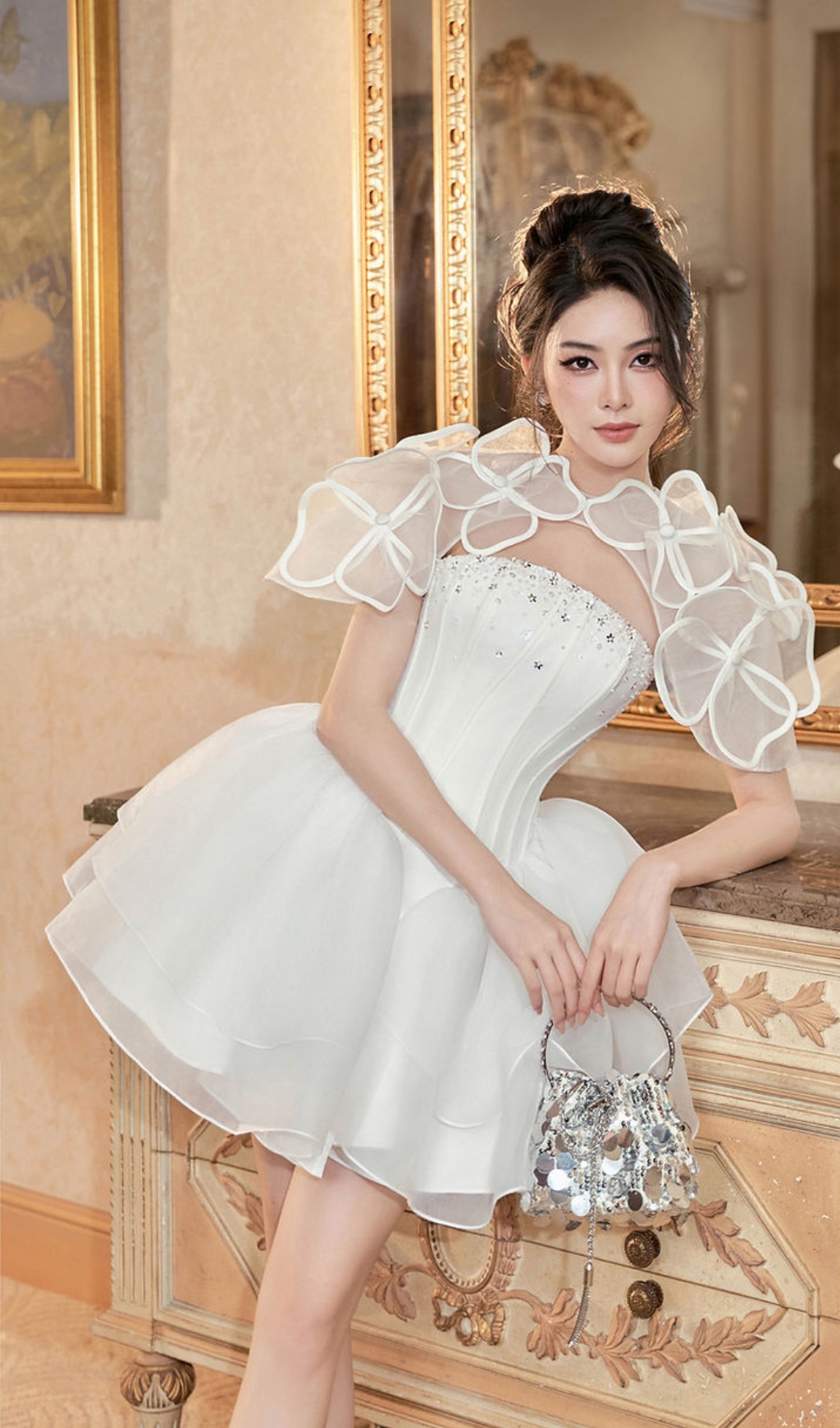 WHITE FLORAL MINI DRESS