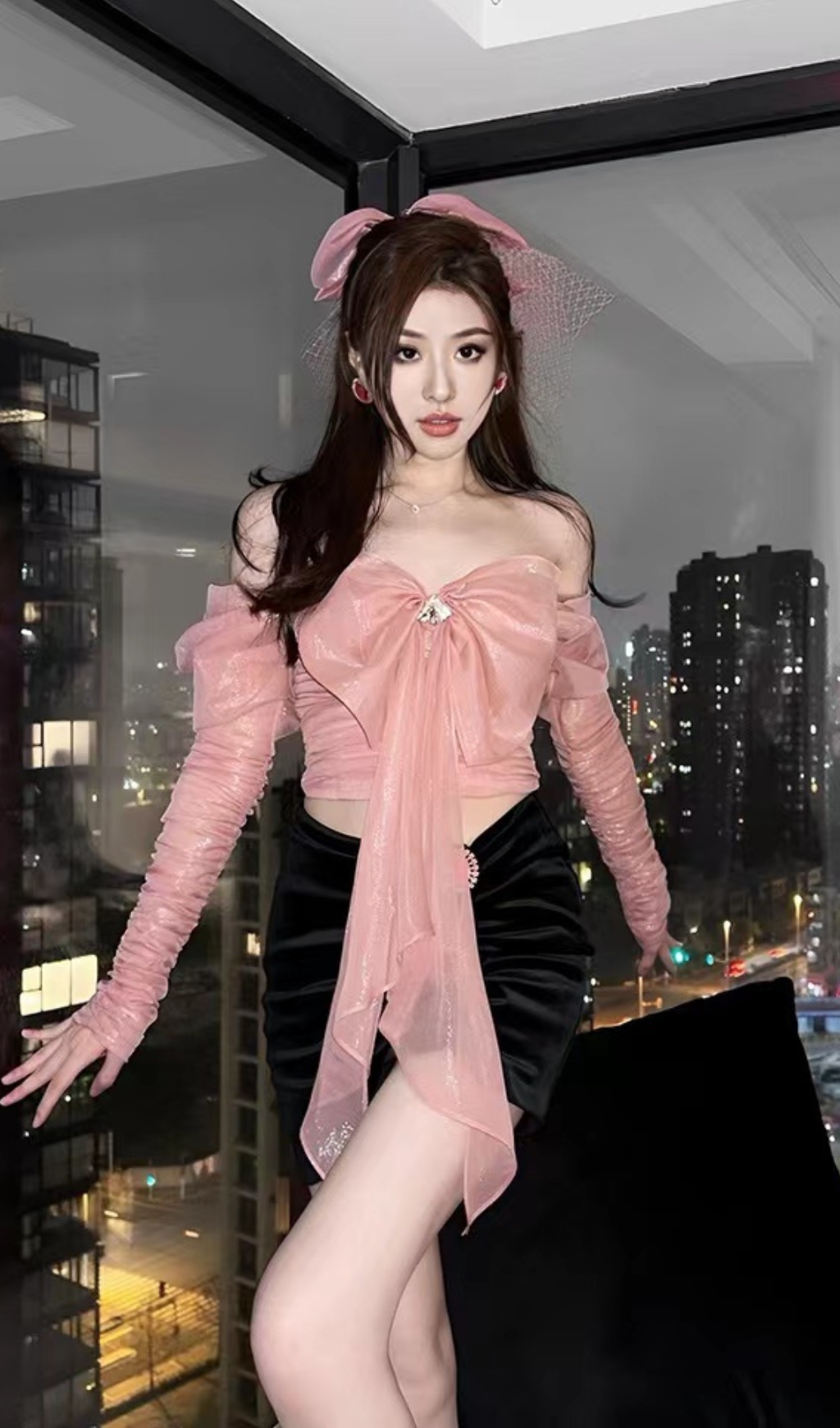 STRAPLESS BOW LONG SLEEVE TOP IN PINK