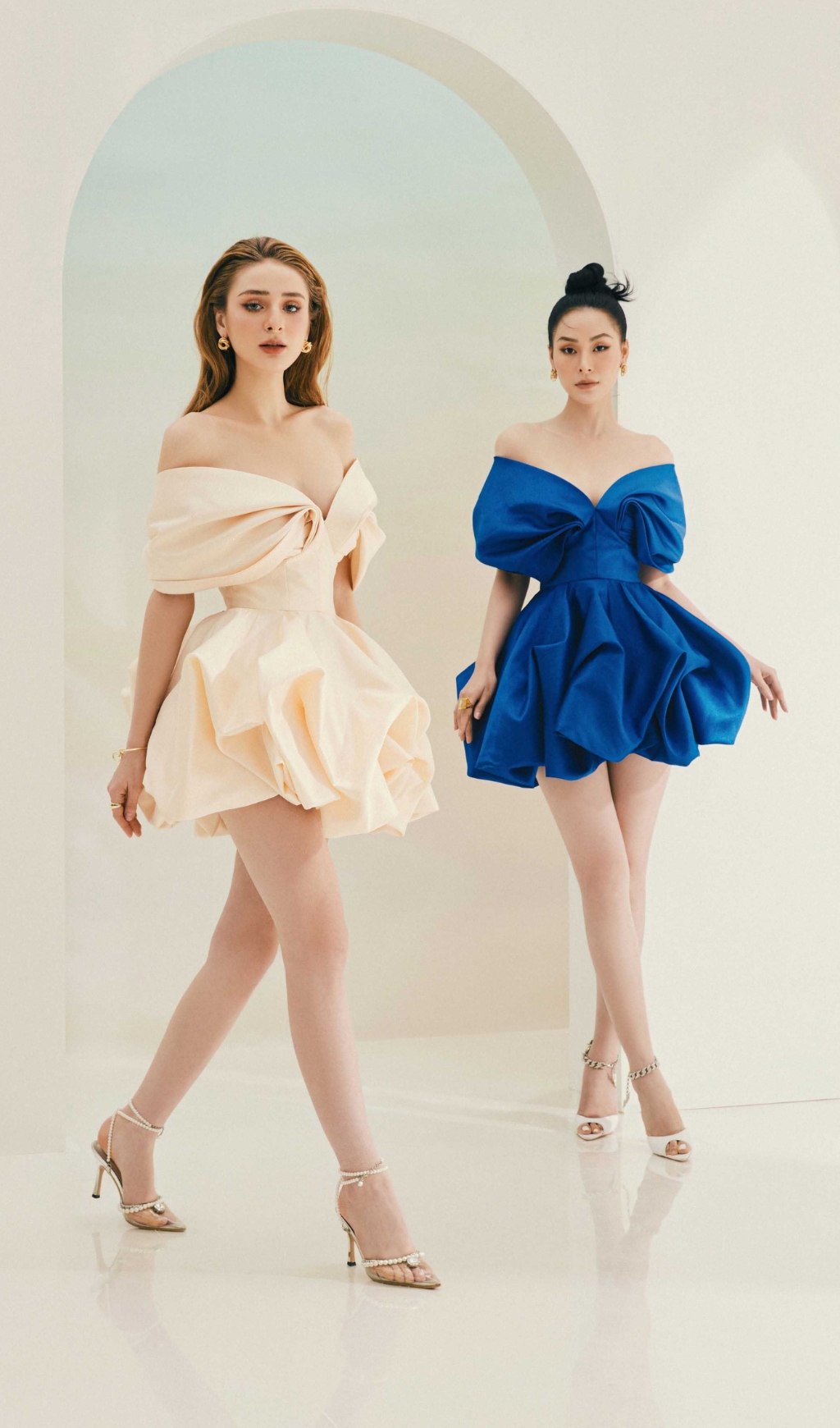 BLUE STRAPLESS MINI DRESS