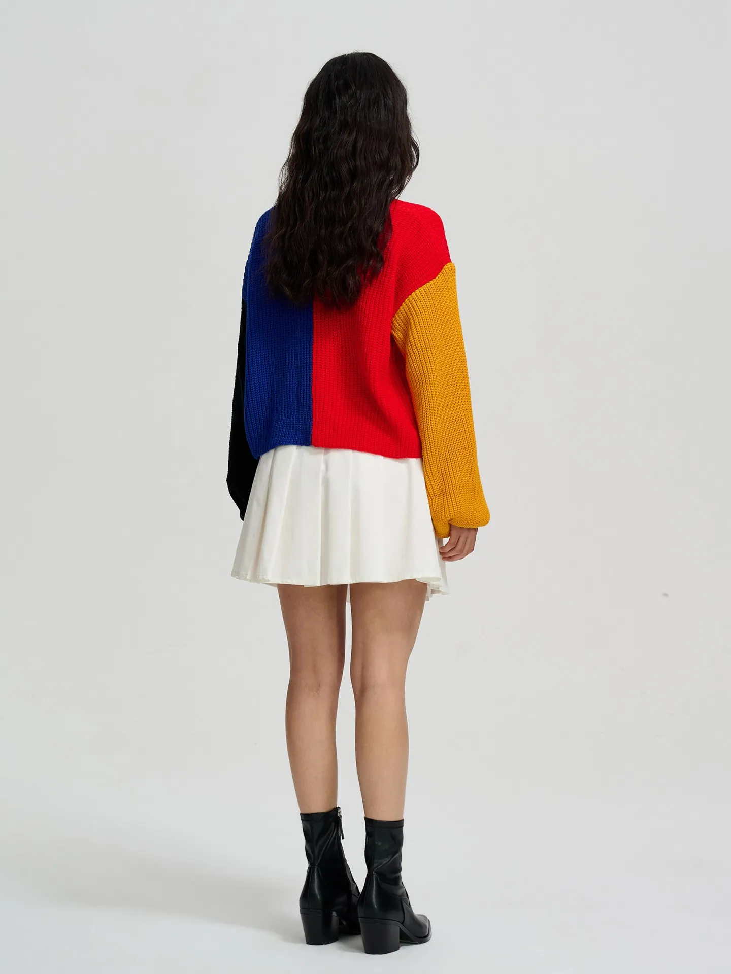 Buttoned Knit Cardigan in Blue-Red