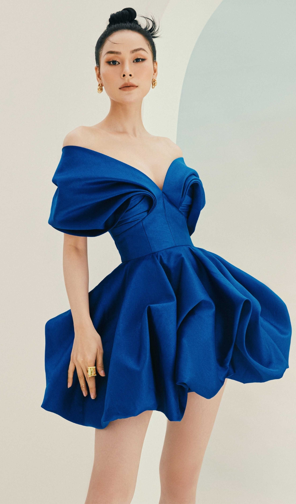 BLUE STRAPLESS MINI DRESS