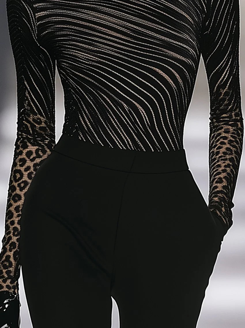 24-Hour-Shipping Black Stretch-fit T-shirt With Abstract Lines And Leopard Print
