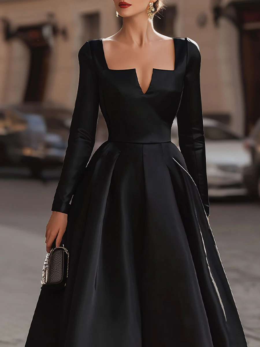 Sophisticated Glam: Fitted Bodice Black Gown With Volume