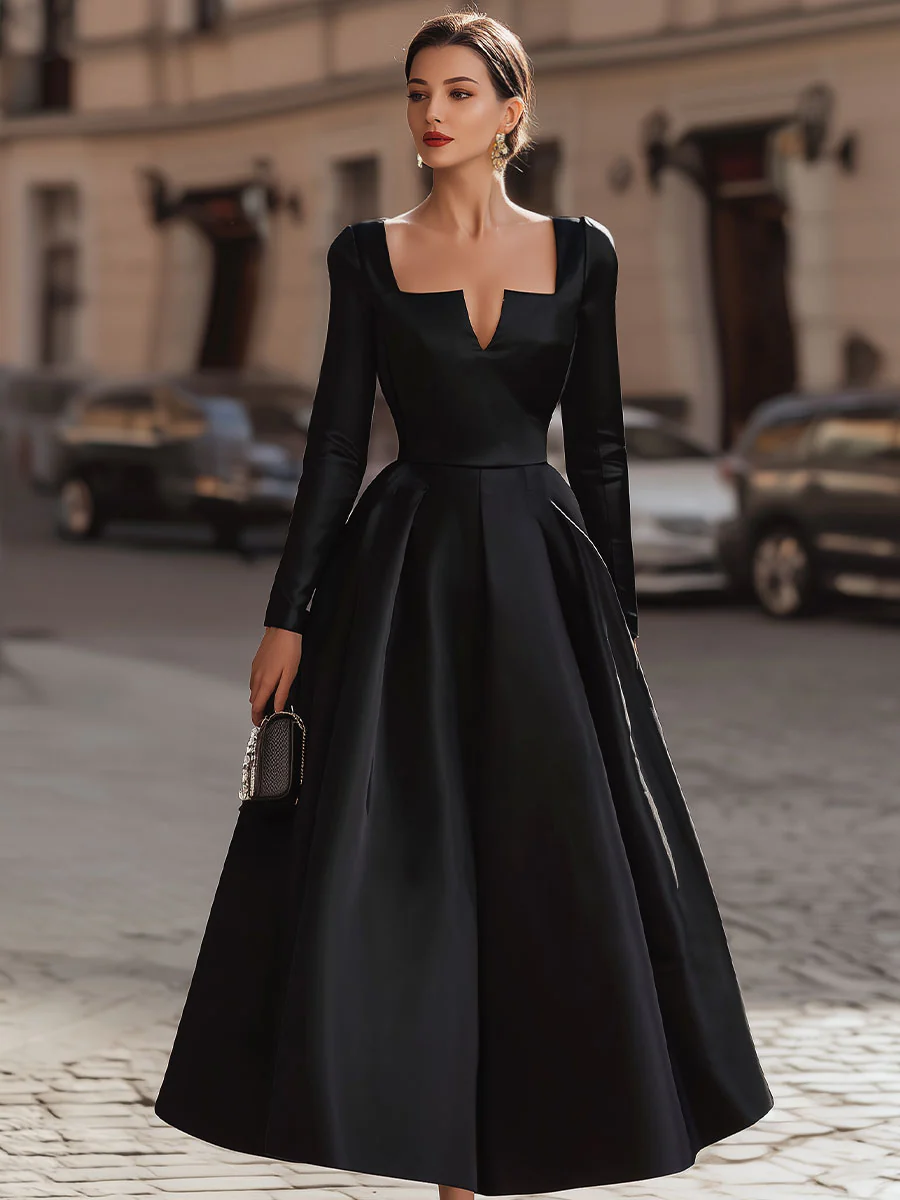 Sophisticated Glam: Fitted Bodice Black Gown With Volume