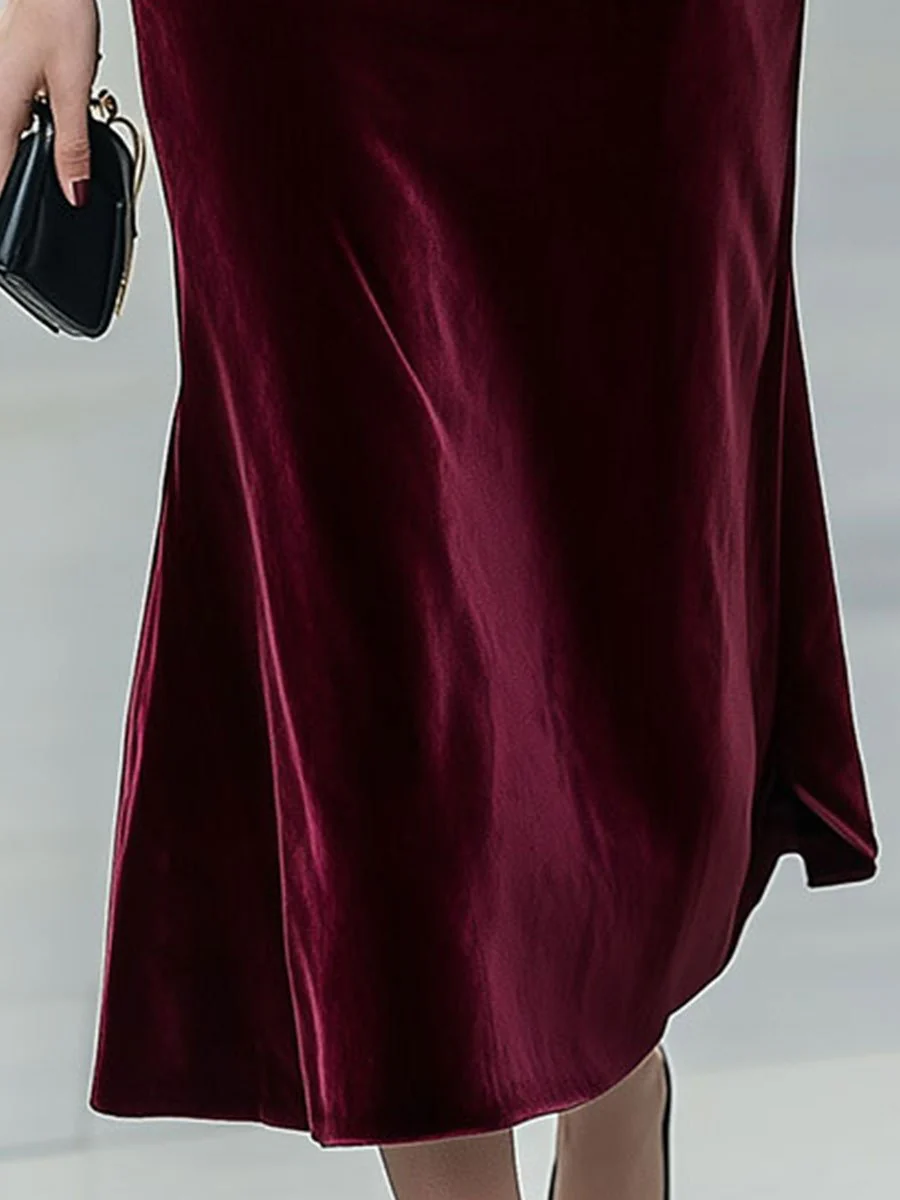 Classic Long-Sleeve Velvet Dress with Gold Accents