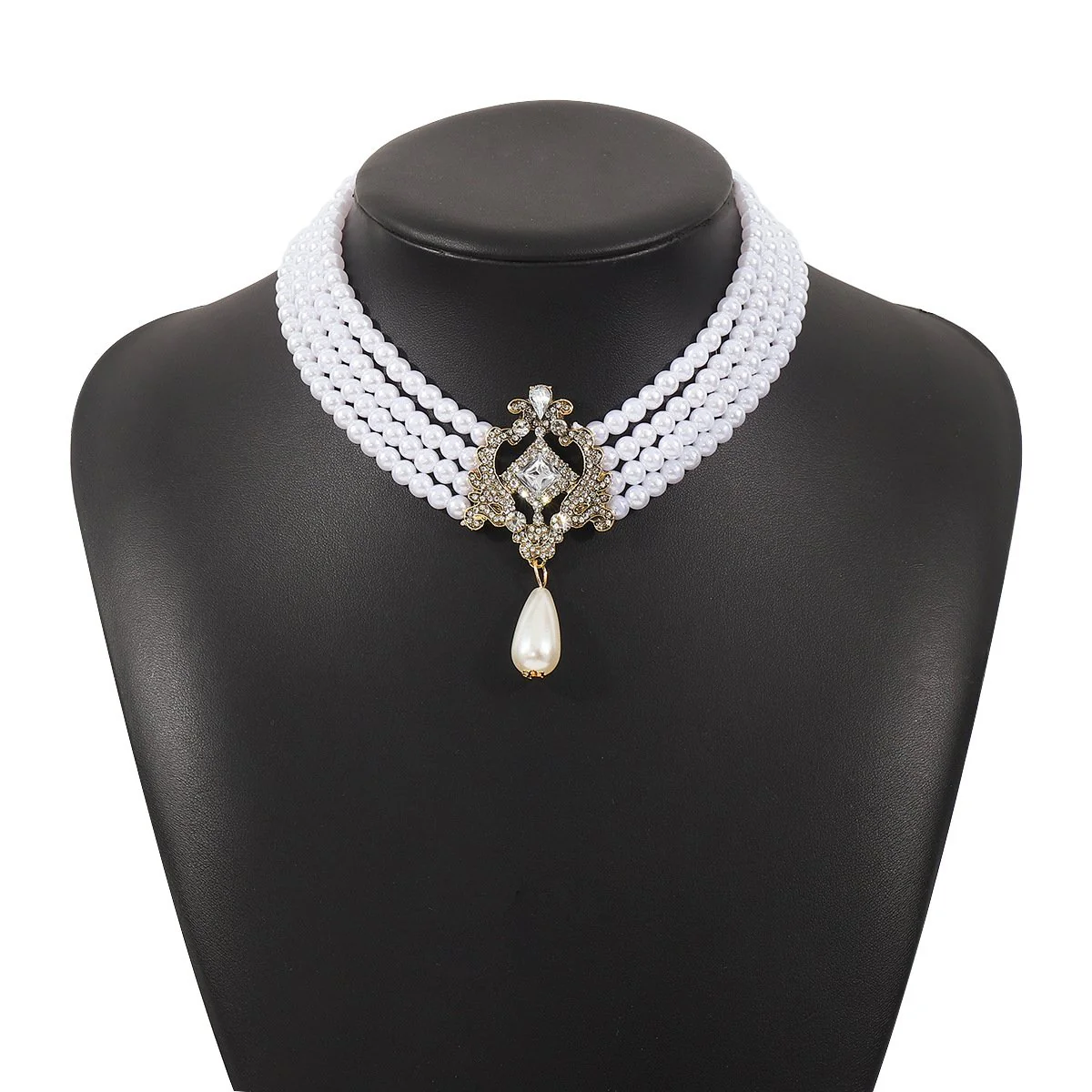 Elegant Faux Pearl Choker