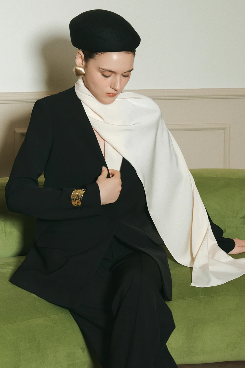 Pino V-Neck Wool Blazer