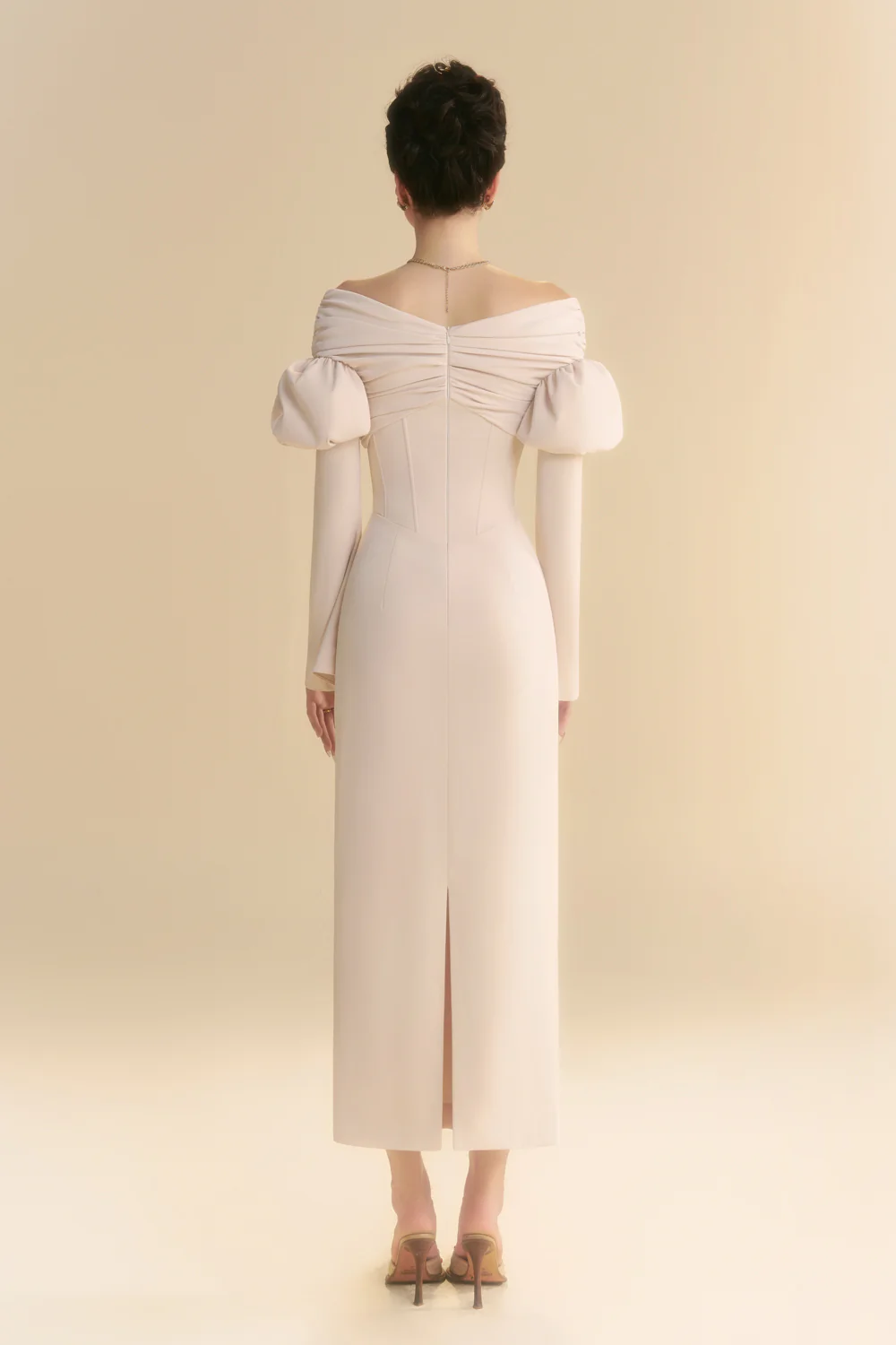 Vanille Off-Shoulder Gathering Midi Dress