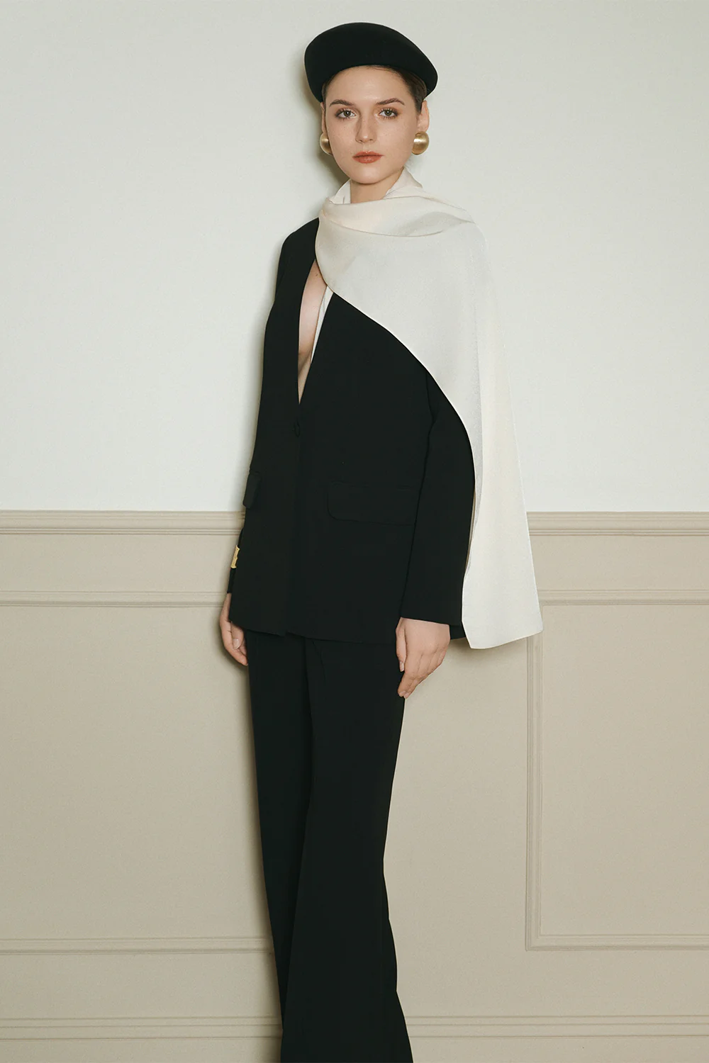 Pino V-Neck Wool Blazer