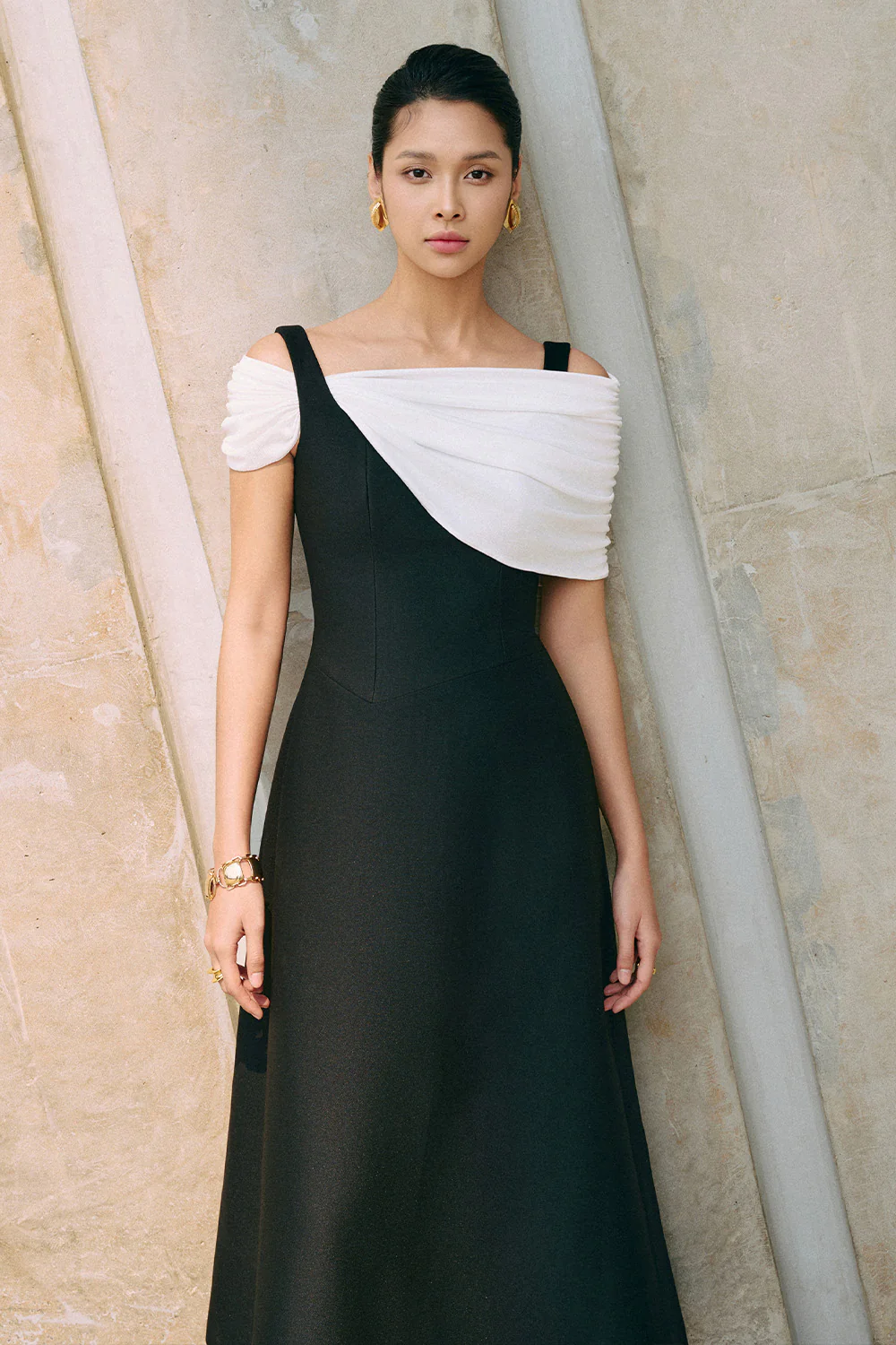 Radiant A-line Cold Shoulder Sleeved Cotton Jersey Calf Length Dress