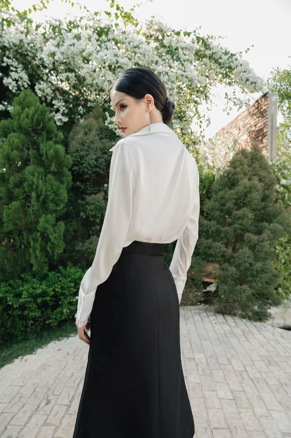 Evelyn Straight Long Sleeved Surah Silk Shirt