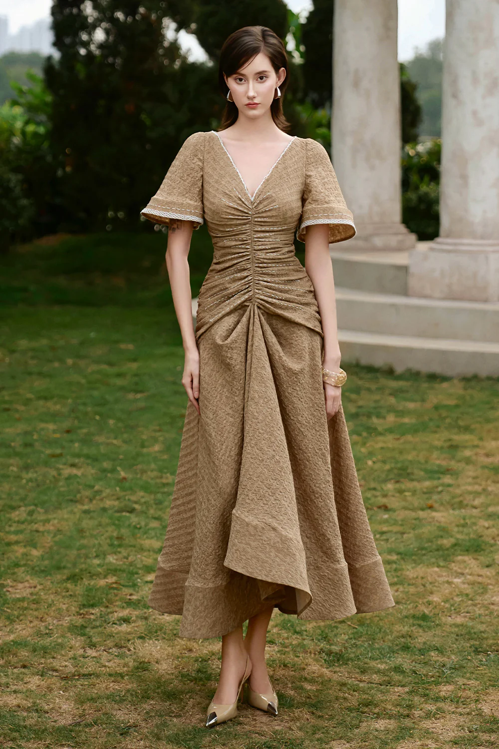 Isla V-Neck Gathering Midi Dress