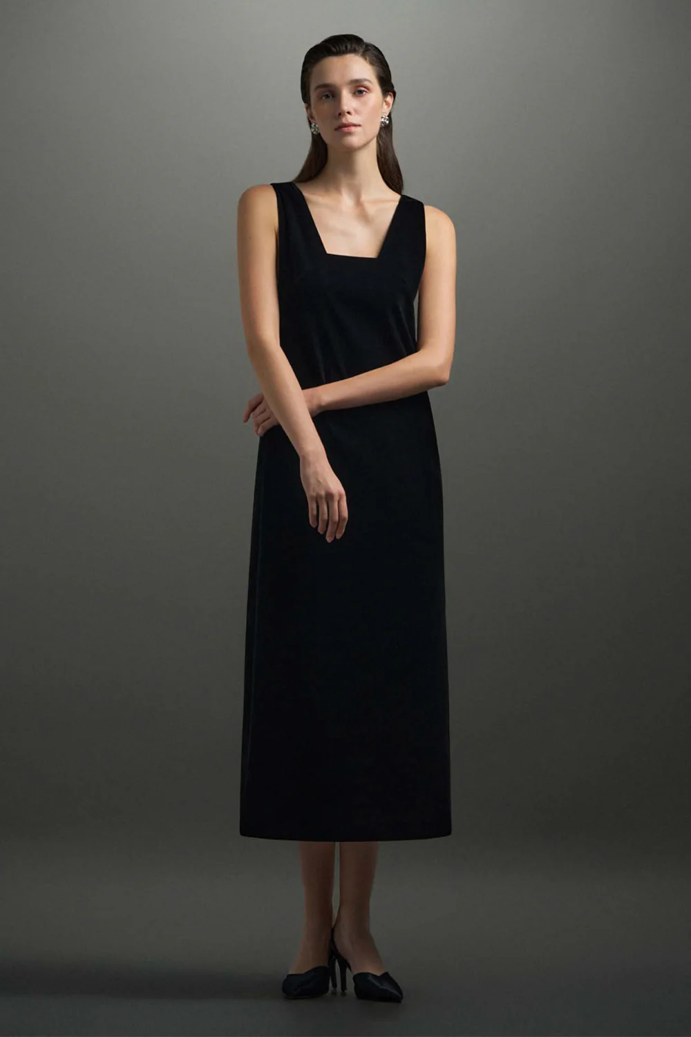 Laura Trapeze Neck Velvet Midi Dress