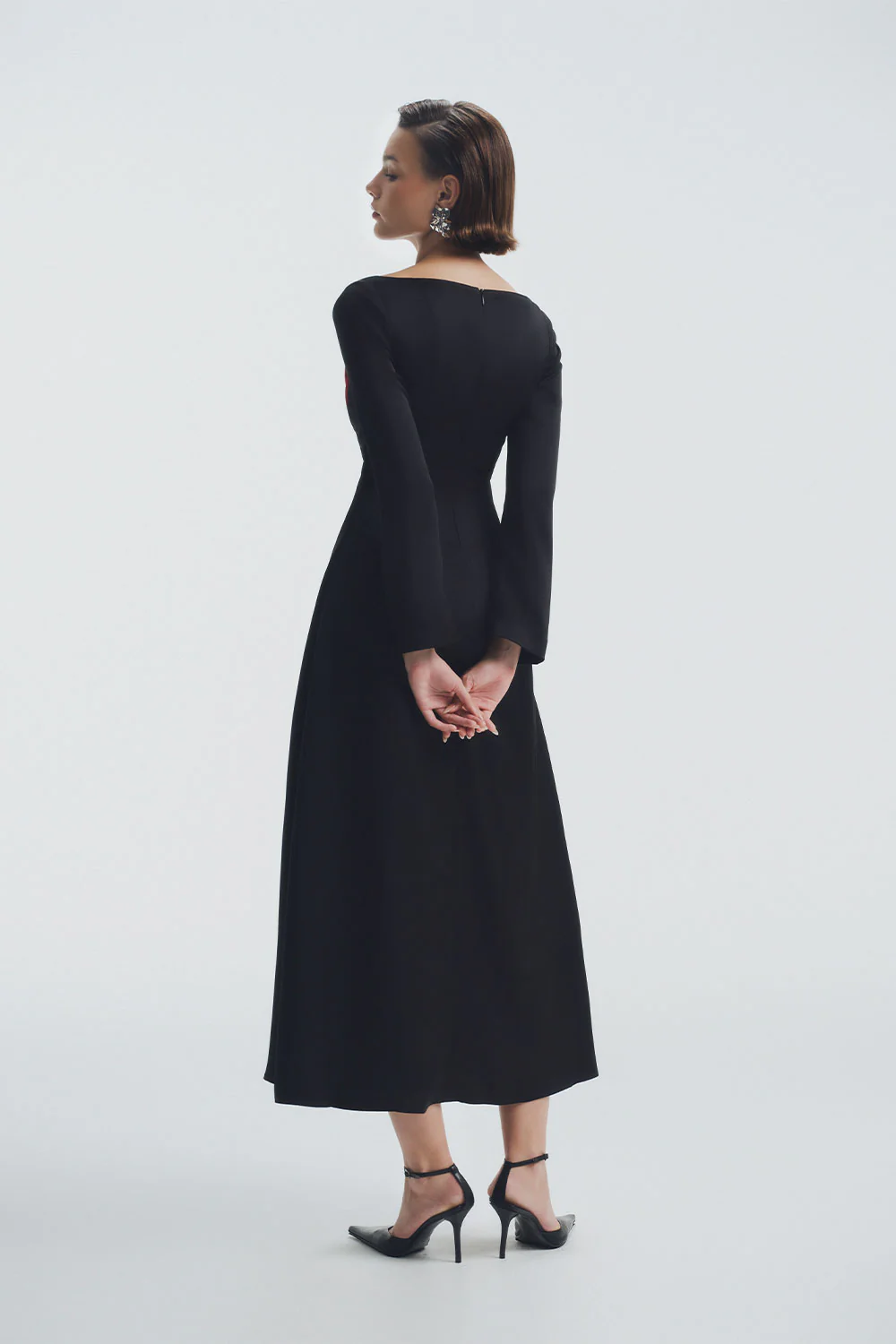 Crimson A-line Heart Neck Velvet Midi Dress