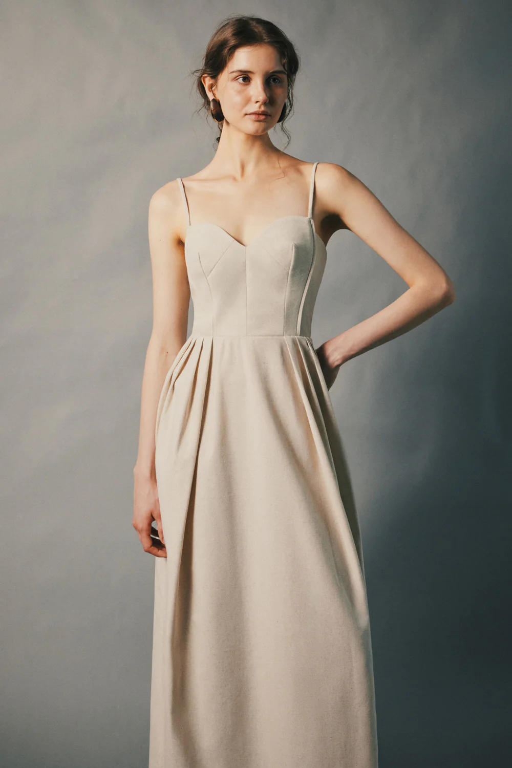 Sculpted Strap Sweetheart Pleated Maxi Dress