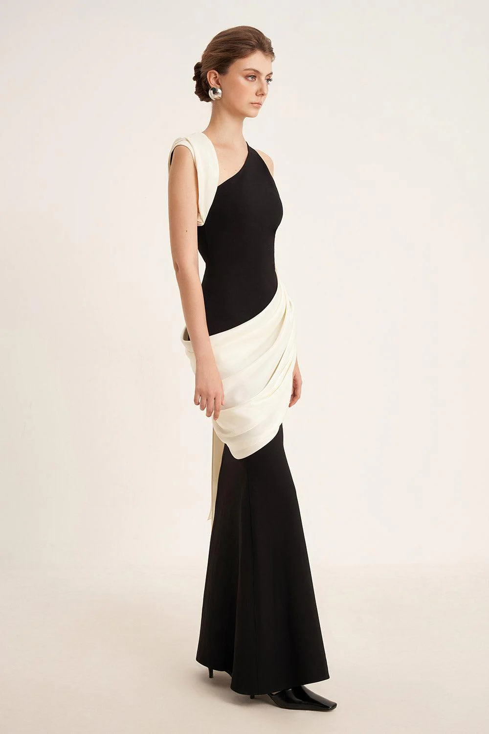 Poppy Trumpet Asymmetric Neck Elastic Cotton Floor Length Dress