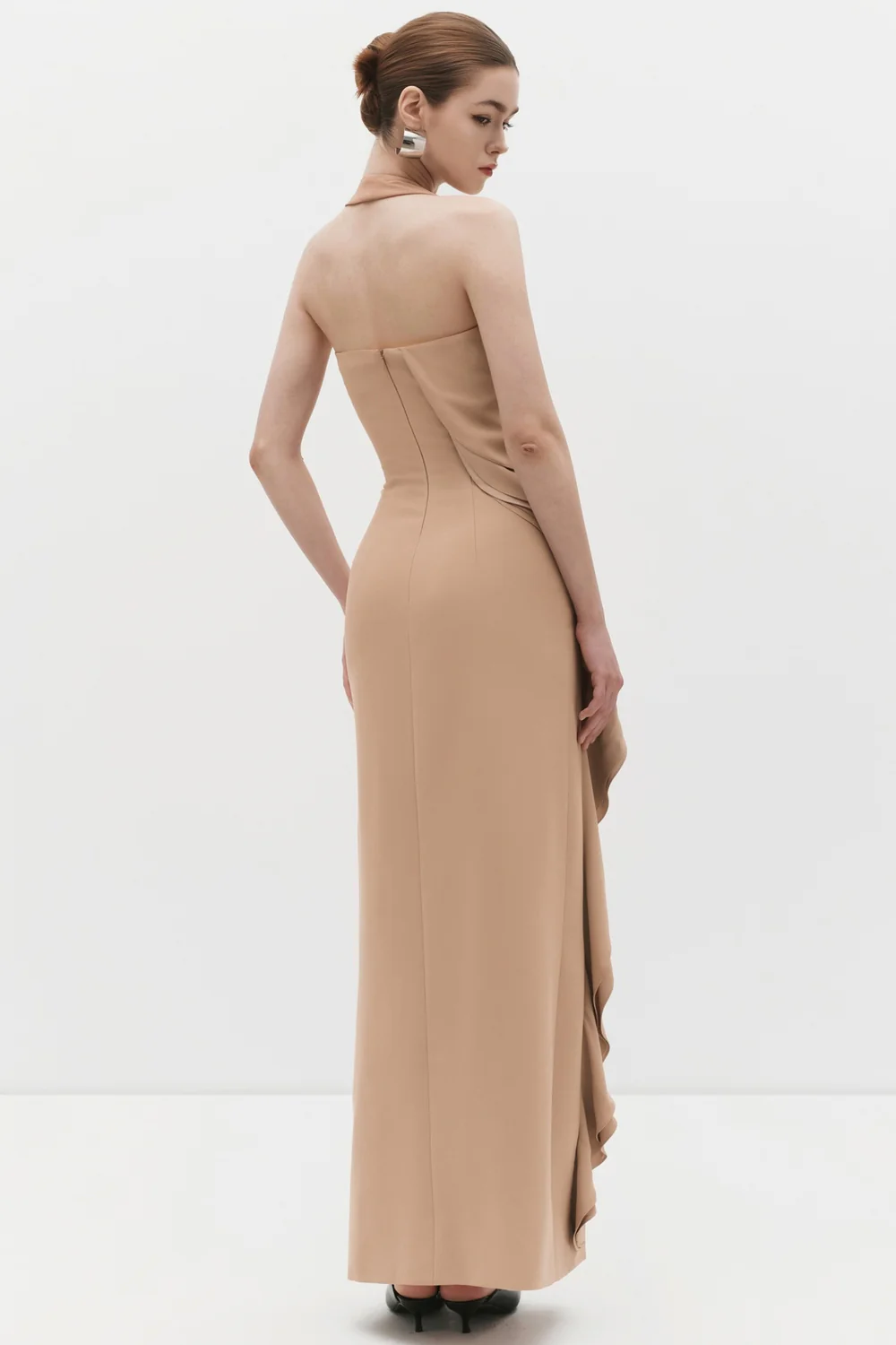 Ratih Halter Neck Ruffle Maxi Dress