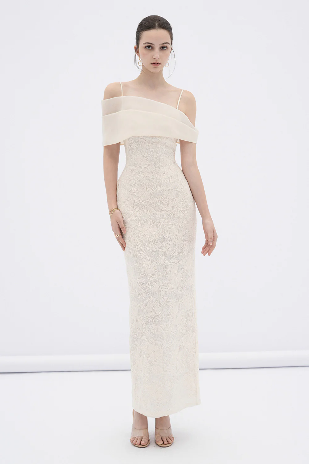 Eira Sheath Cold Shoulder Sleeved Lace Maxi Dress