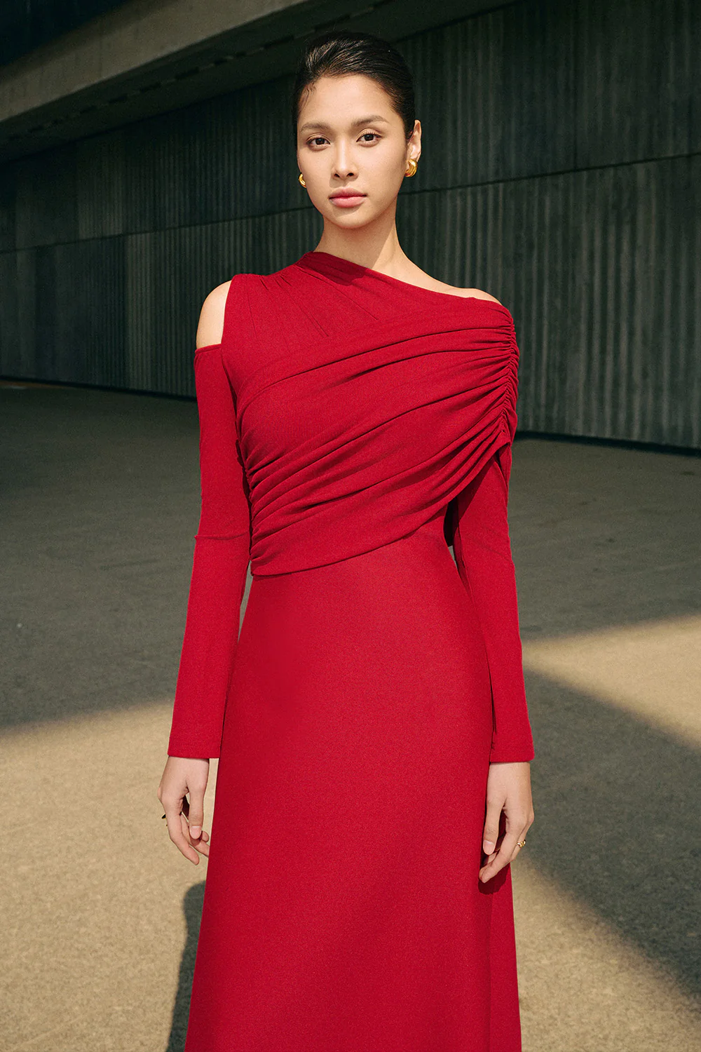 Luminous A-line Asymmetric Shoulder Jersey Maxi Dress