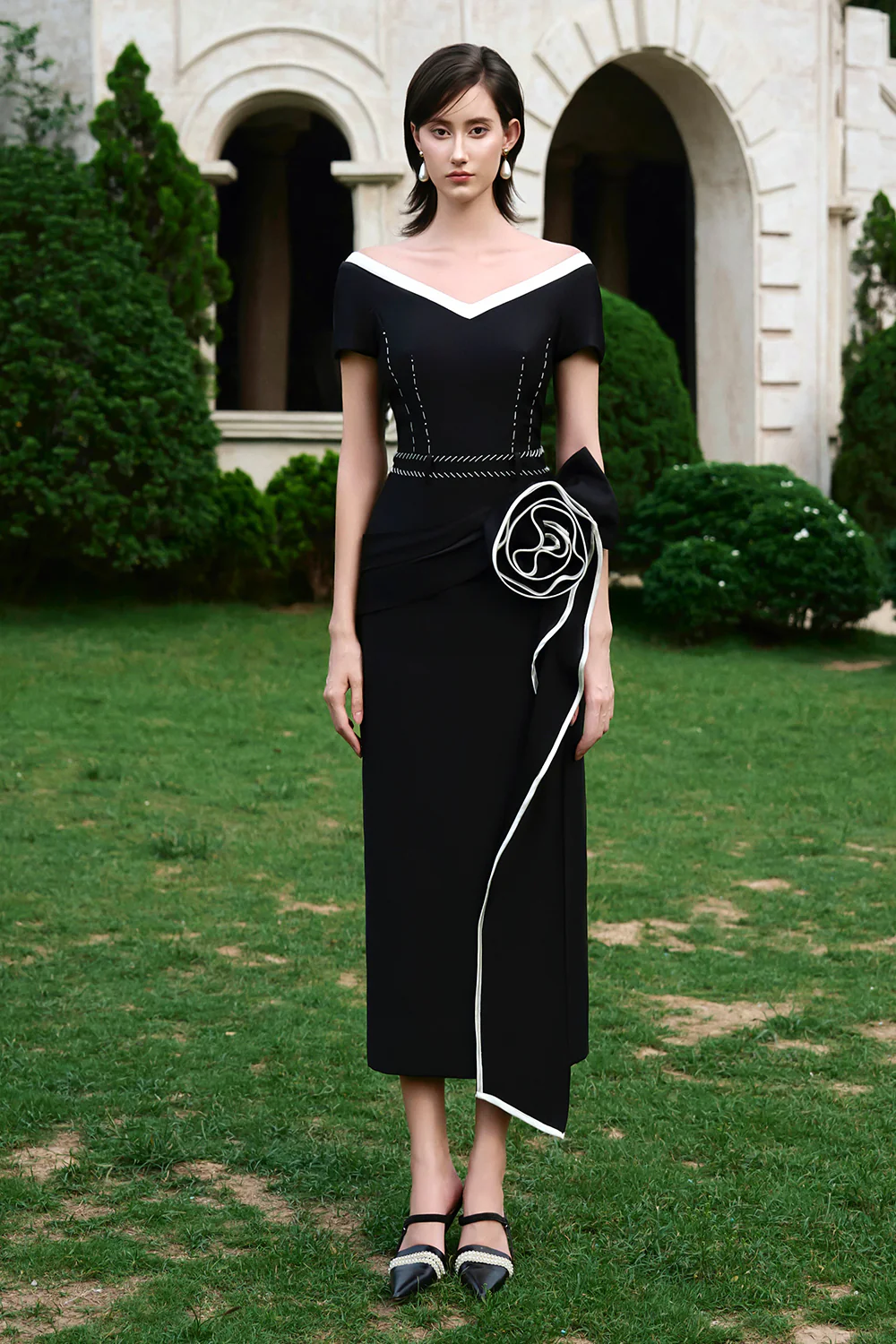 Resolve V-Neck Applique Midi Dress