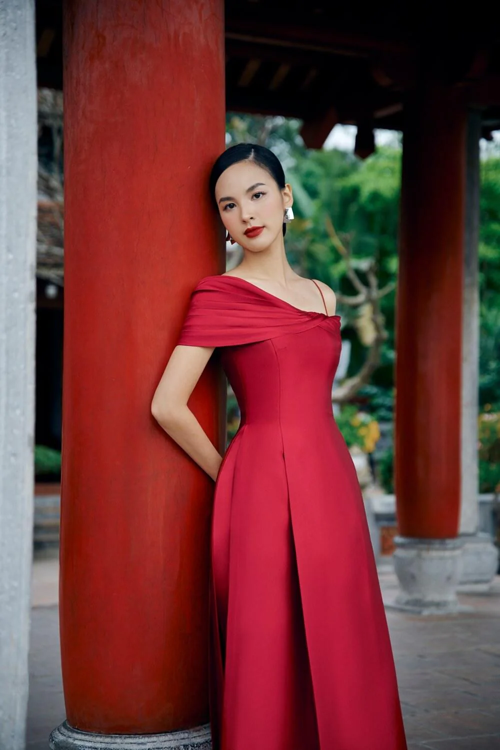 Inh La Asymmetric Shoulder Ao Dai