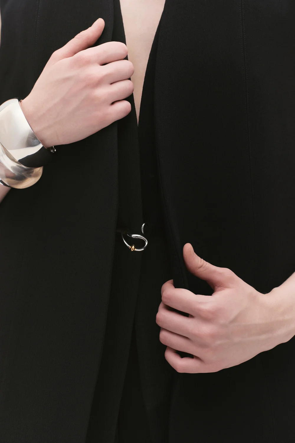 Rosalind V-Neck Twill Blazer