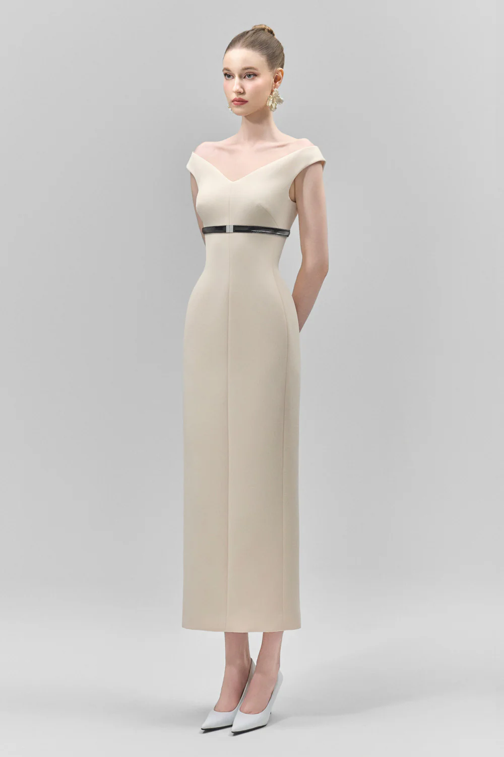 Ismera Sheath V-Neck Crepe Calf Length Dress