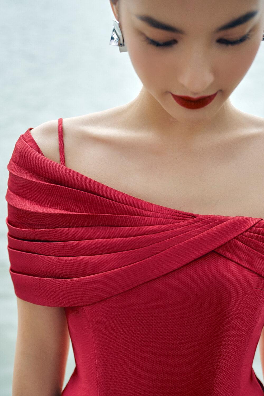 Inh La Asymmetric Shoulder Ao Dai