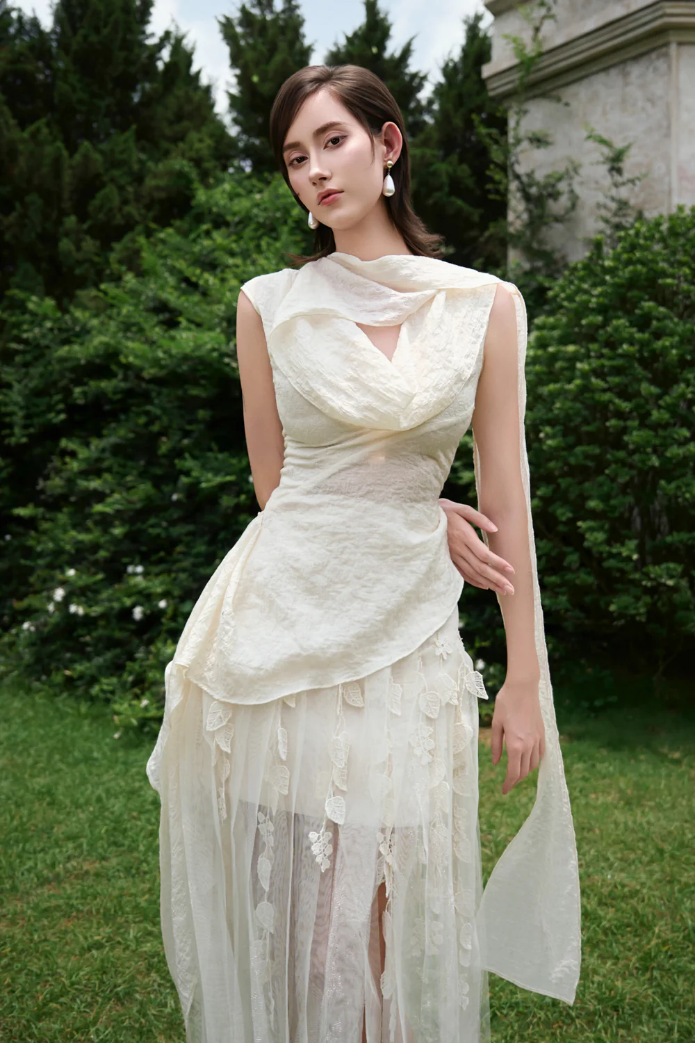 Dewlight Asymmetric Jacquard Top