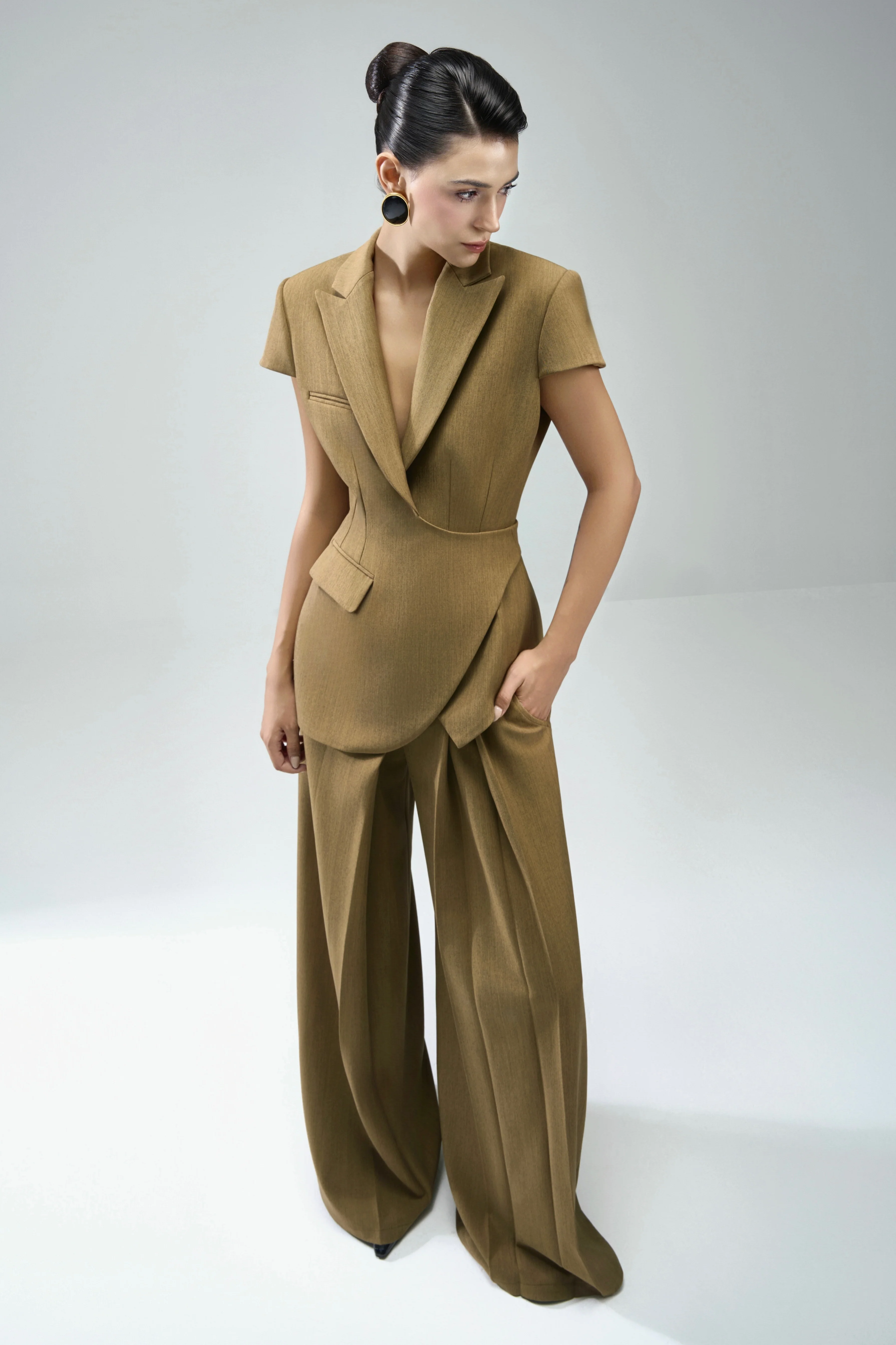 Margot Hourglass Cap Sleeved Crinkle Crepe Blazer