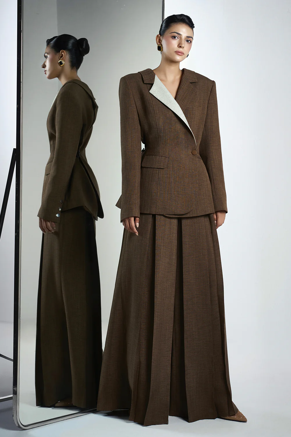 Van Hourglass Crossover Crinkle Crepe Blazer