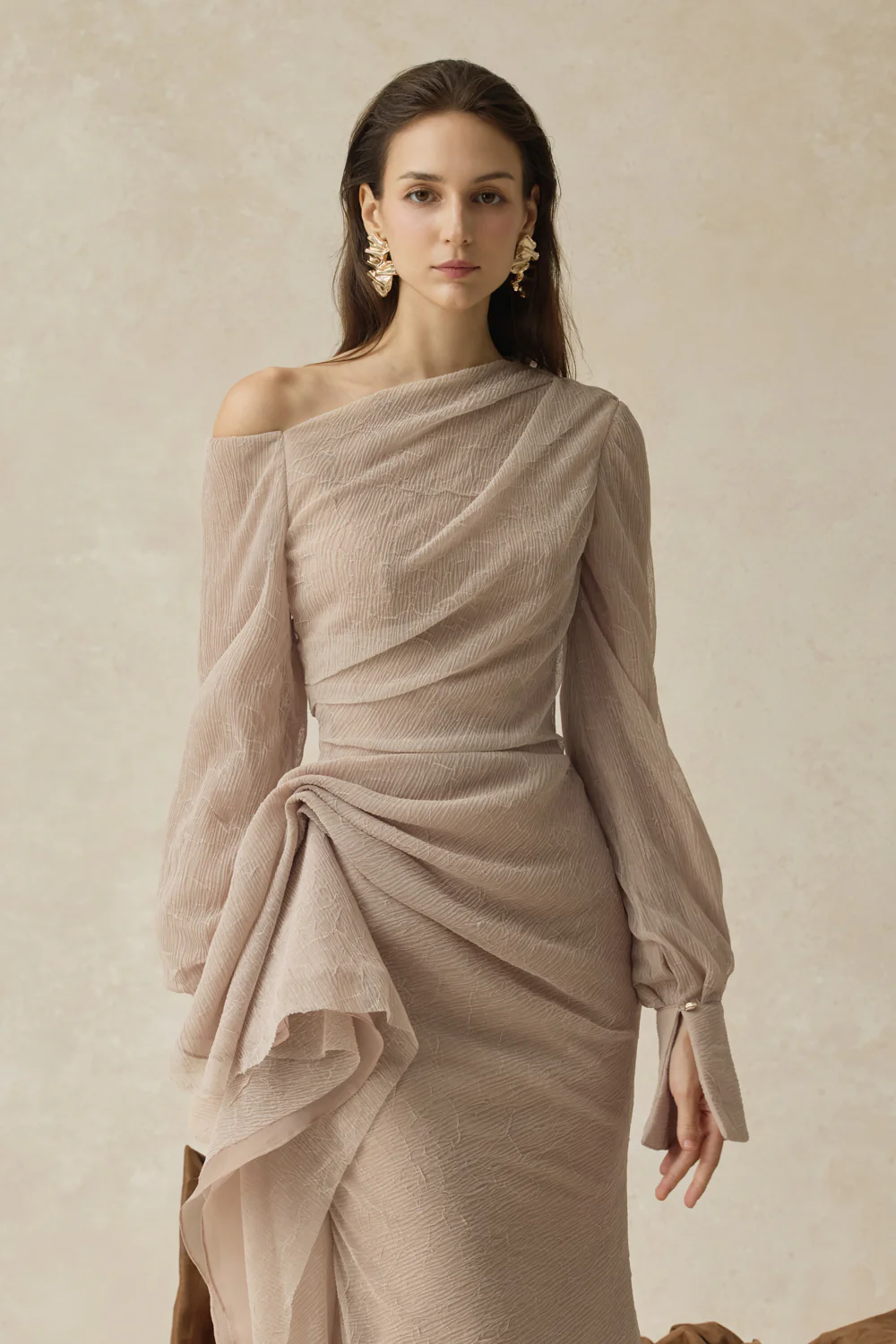 Elarion Asymmetric Neck Draped Midi Dress