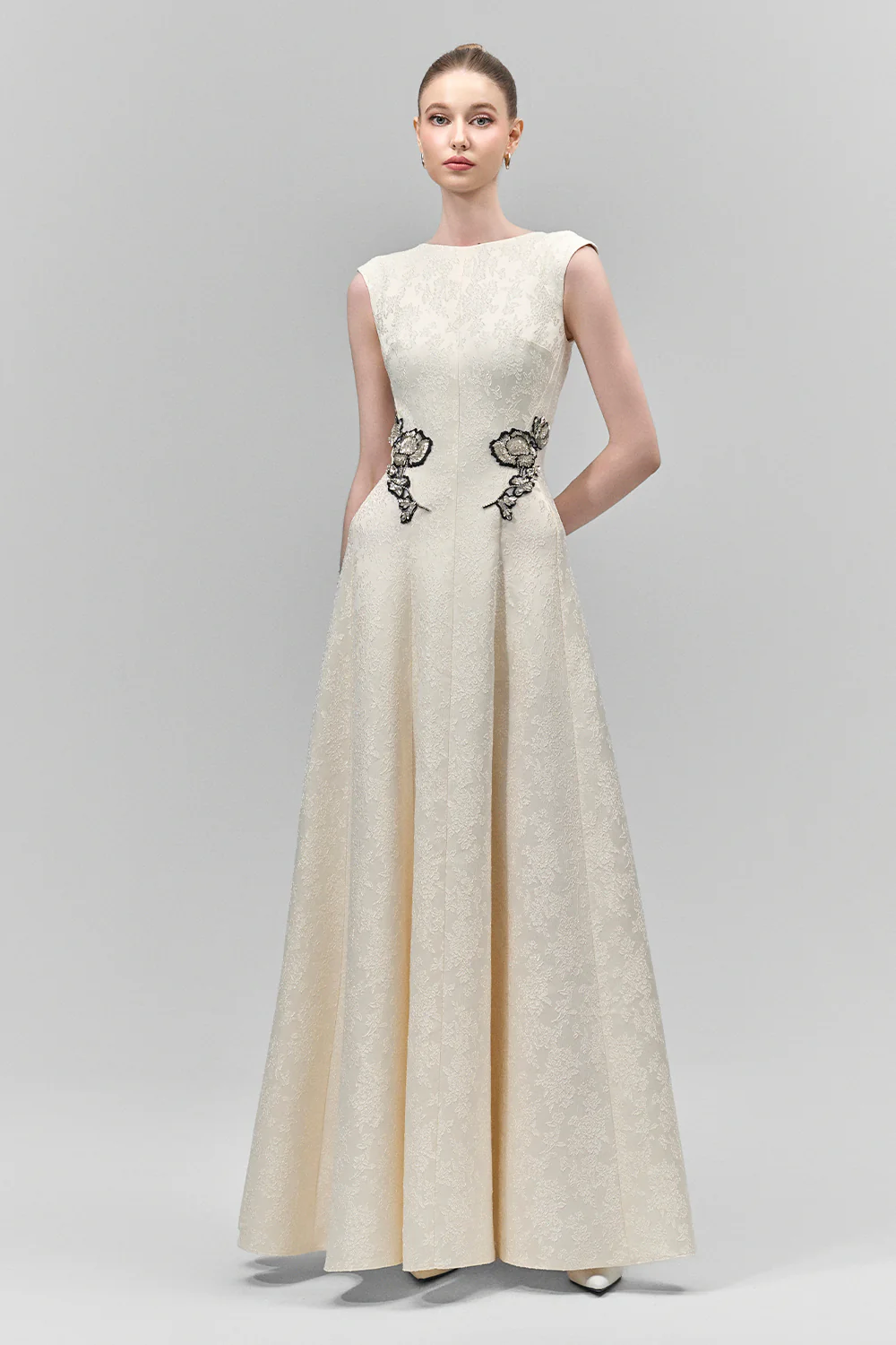 Velithia A-line Boat Neck Lace Floor Length Dress