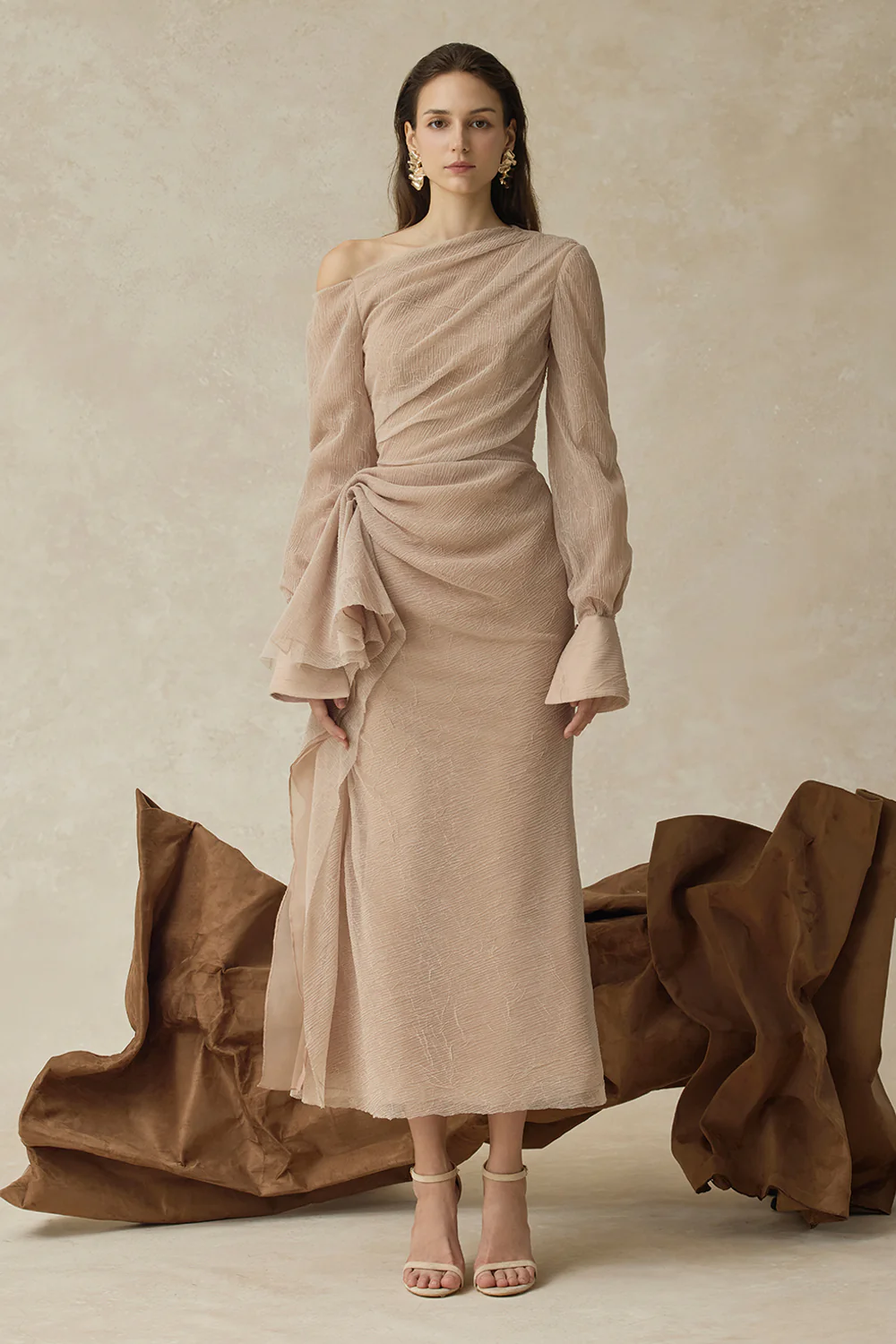 Elarion Asymmetric Neck Draped Midi Dress