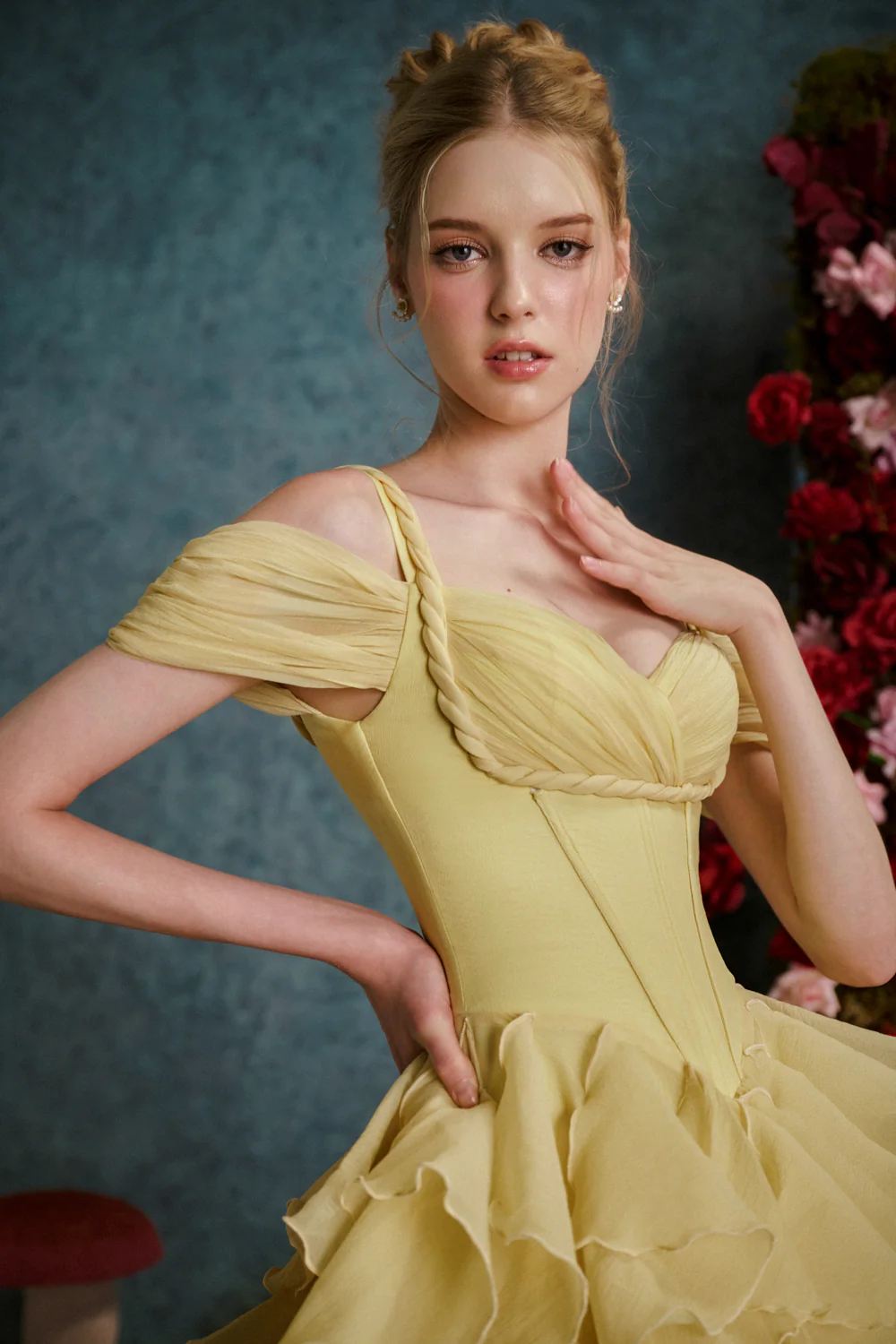 Young and Beautful A-line Cold Shoulder Sleeved Organza Mini Dress