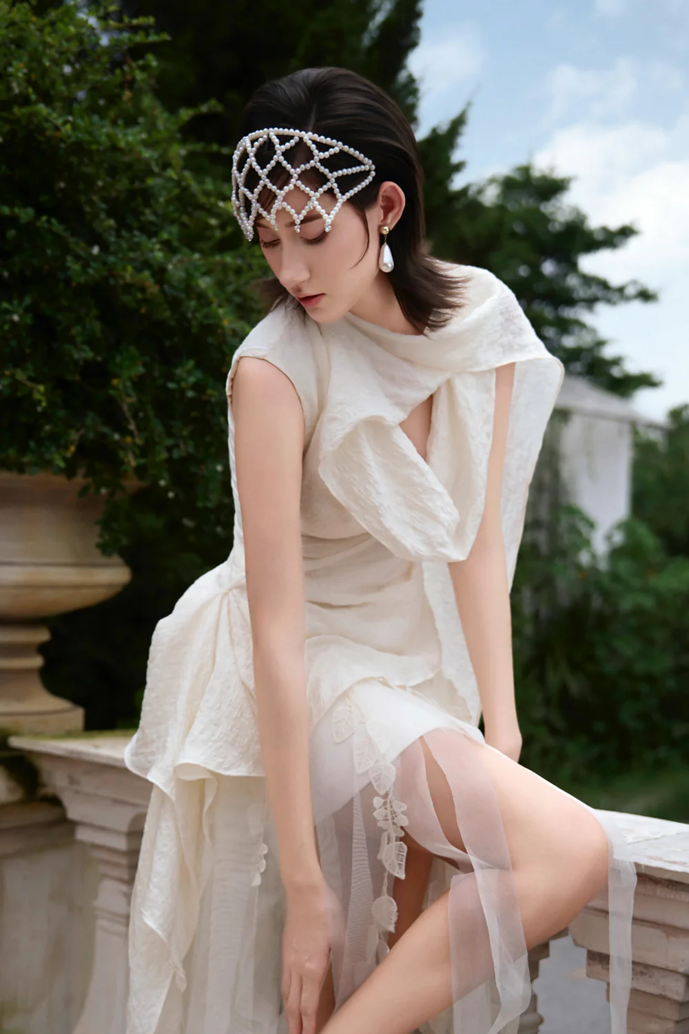 Dewlight Asymmetric Jacquard Top