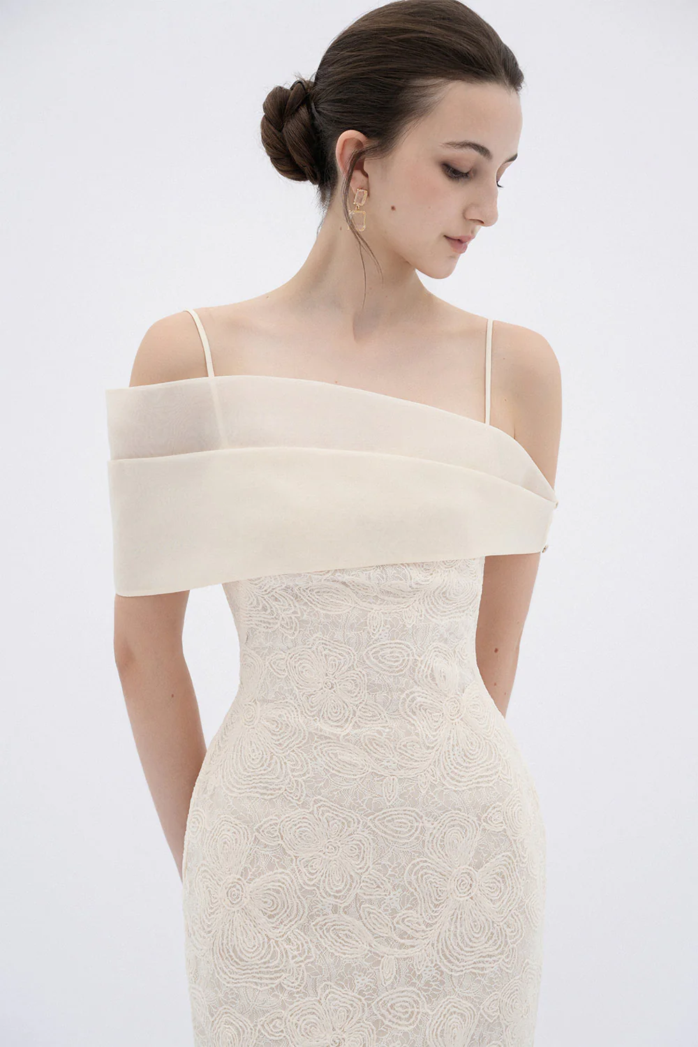 Eira Sheath Cold Shoulder Sleeved Lace Maxi Dress