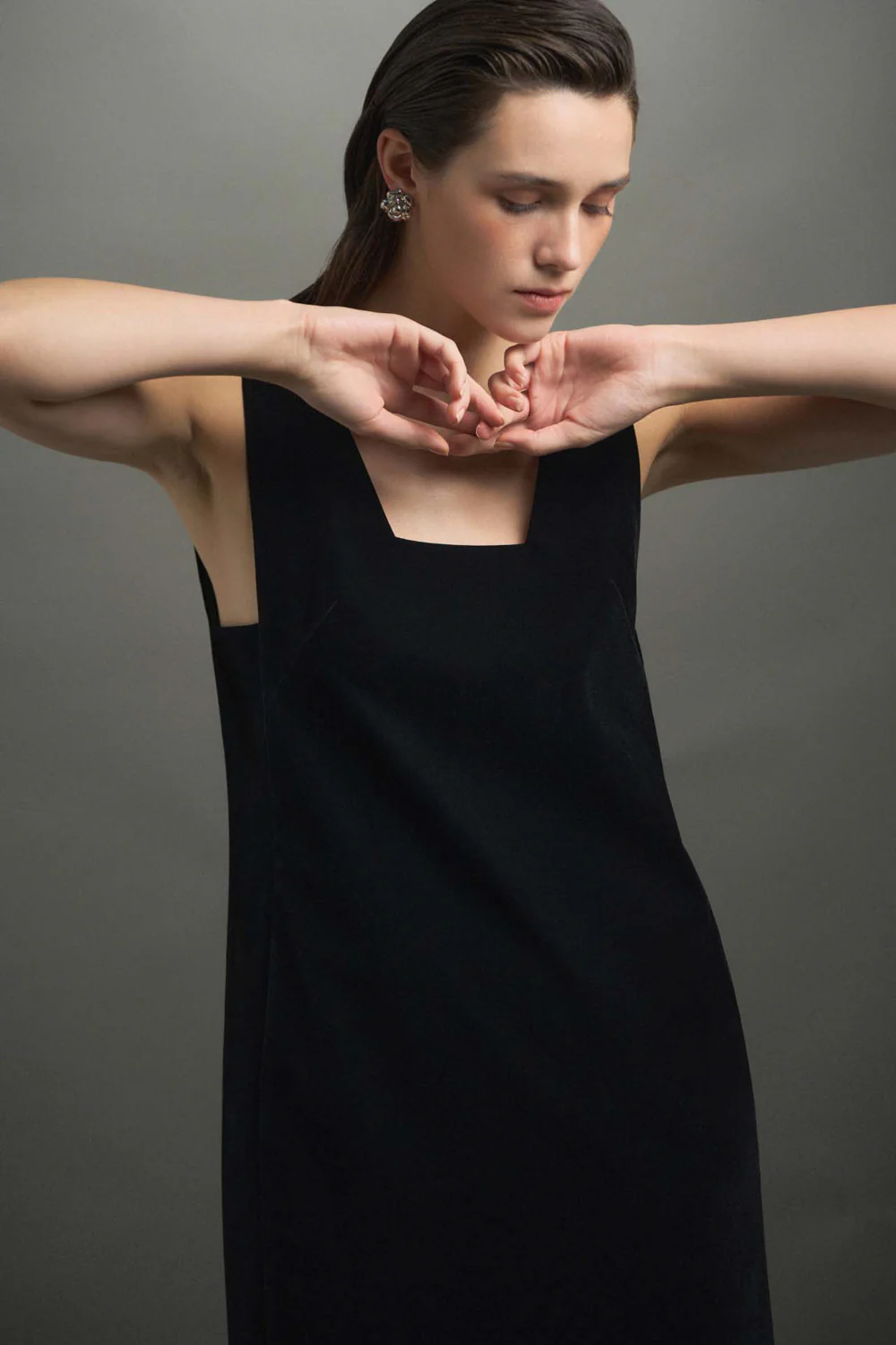 Laura Trapeze Neck Velvet Midi Dress