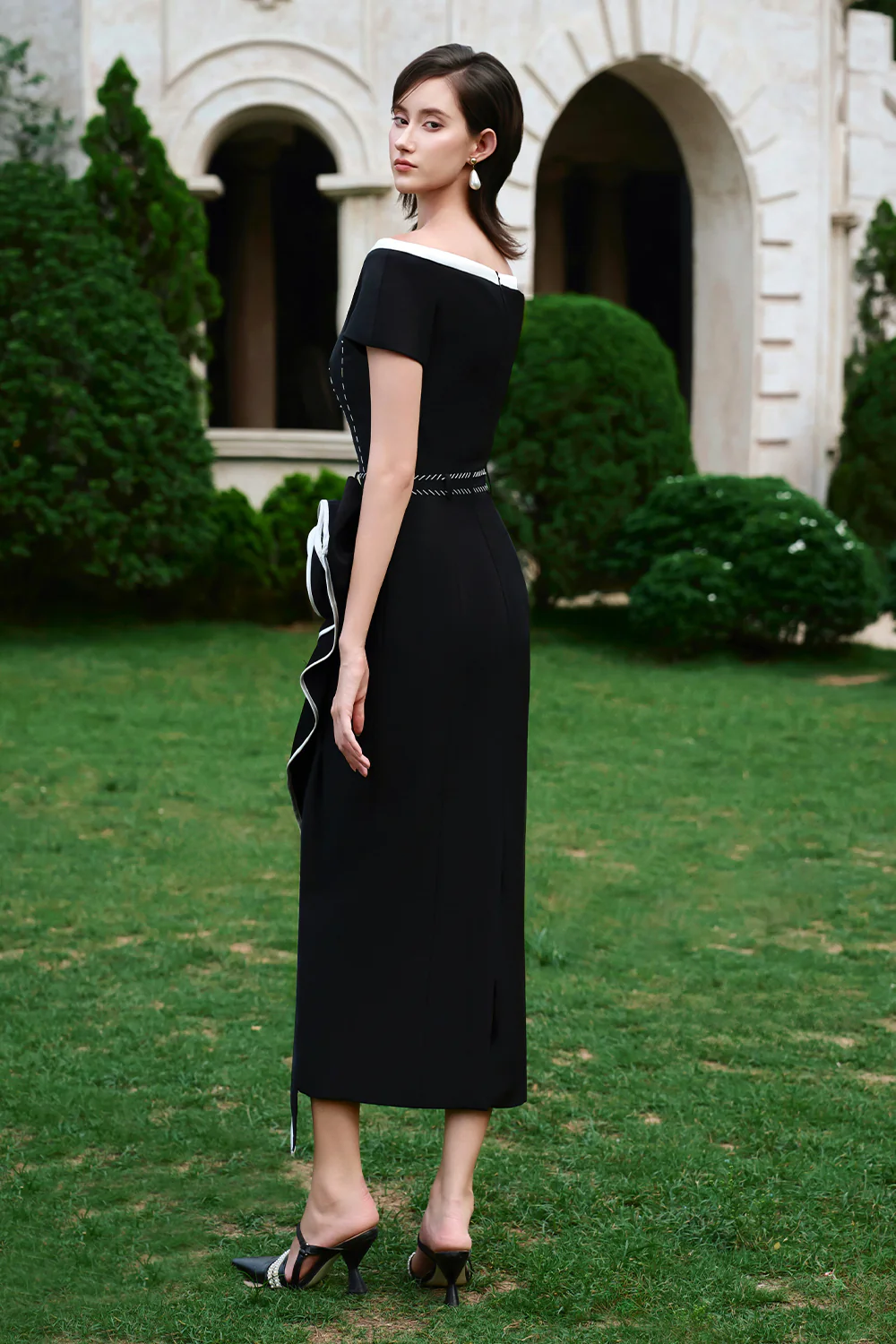 Resolve V-Neck Applique Midi Dress