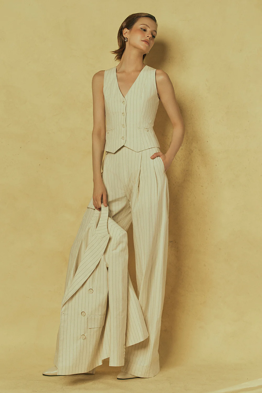 Sunbeam Straight Sleeveless Cotton Blend Vest